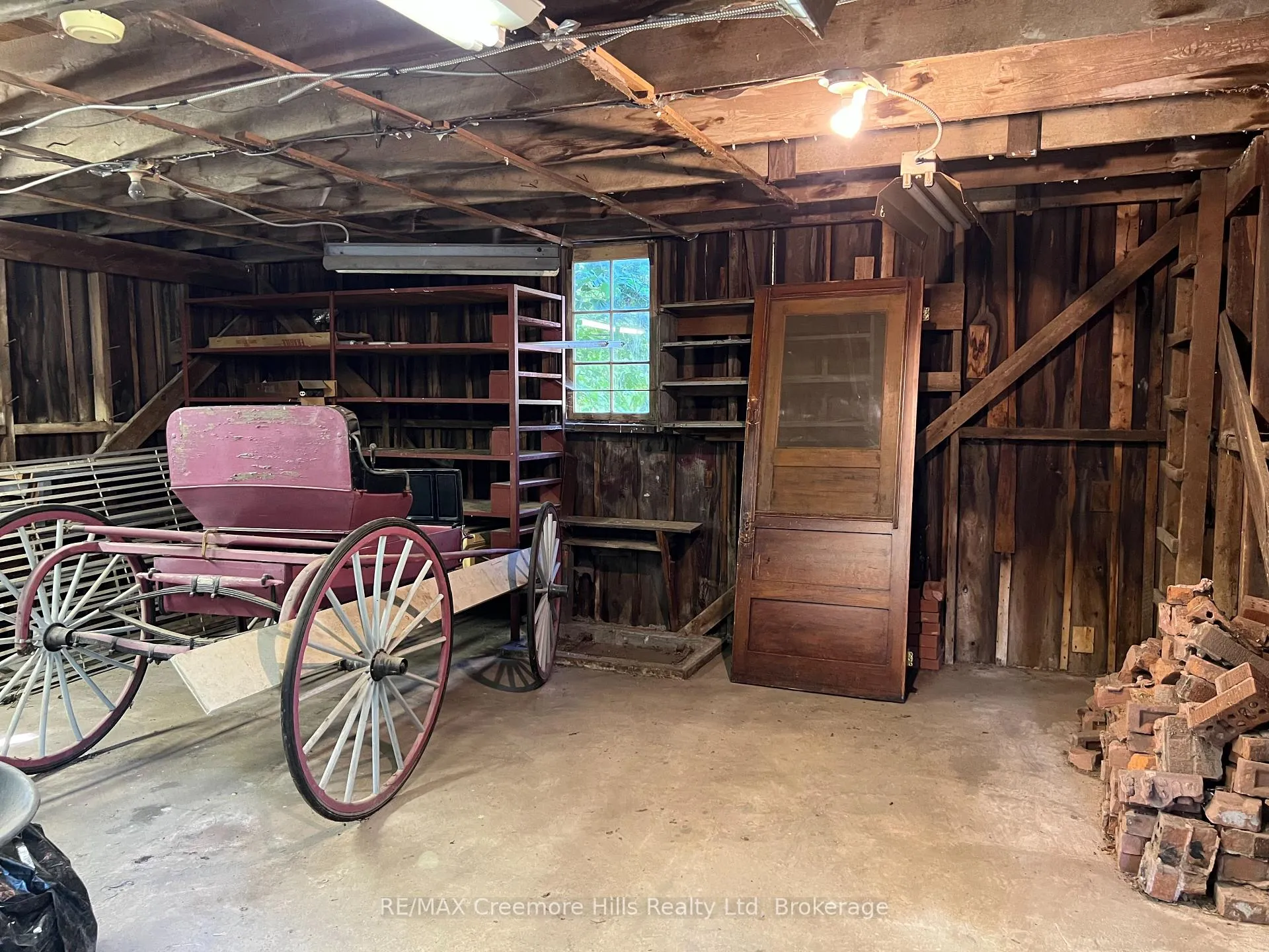 Photo 35 of 3 Wellington Street E, Clearview, Creemore — HOMEH