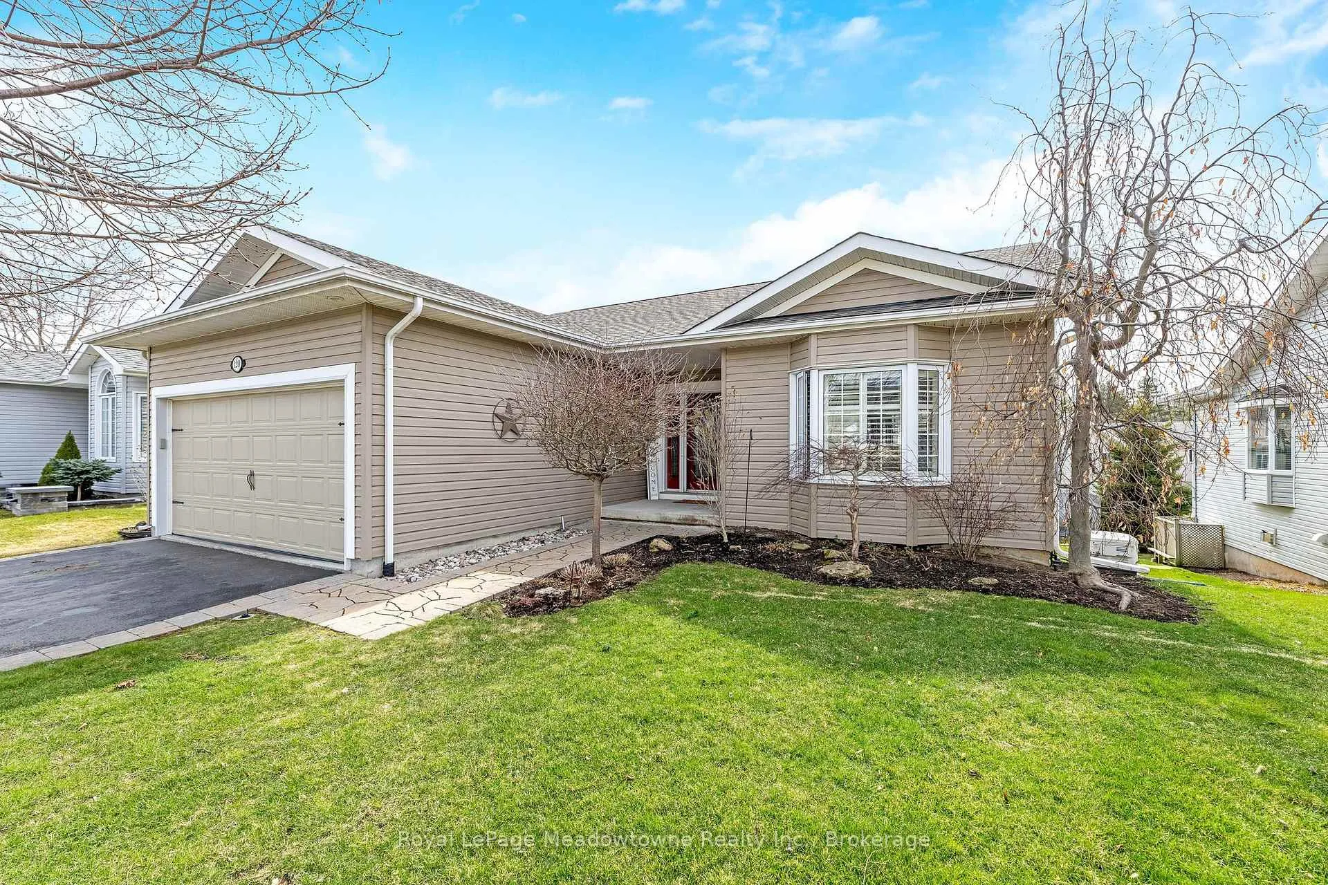 Photo 3 of 120 Gracehill Crescent, Hamilton, Freelton — HOMEH