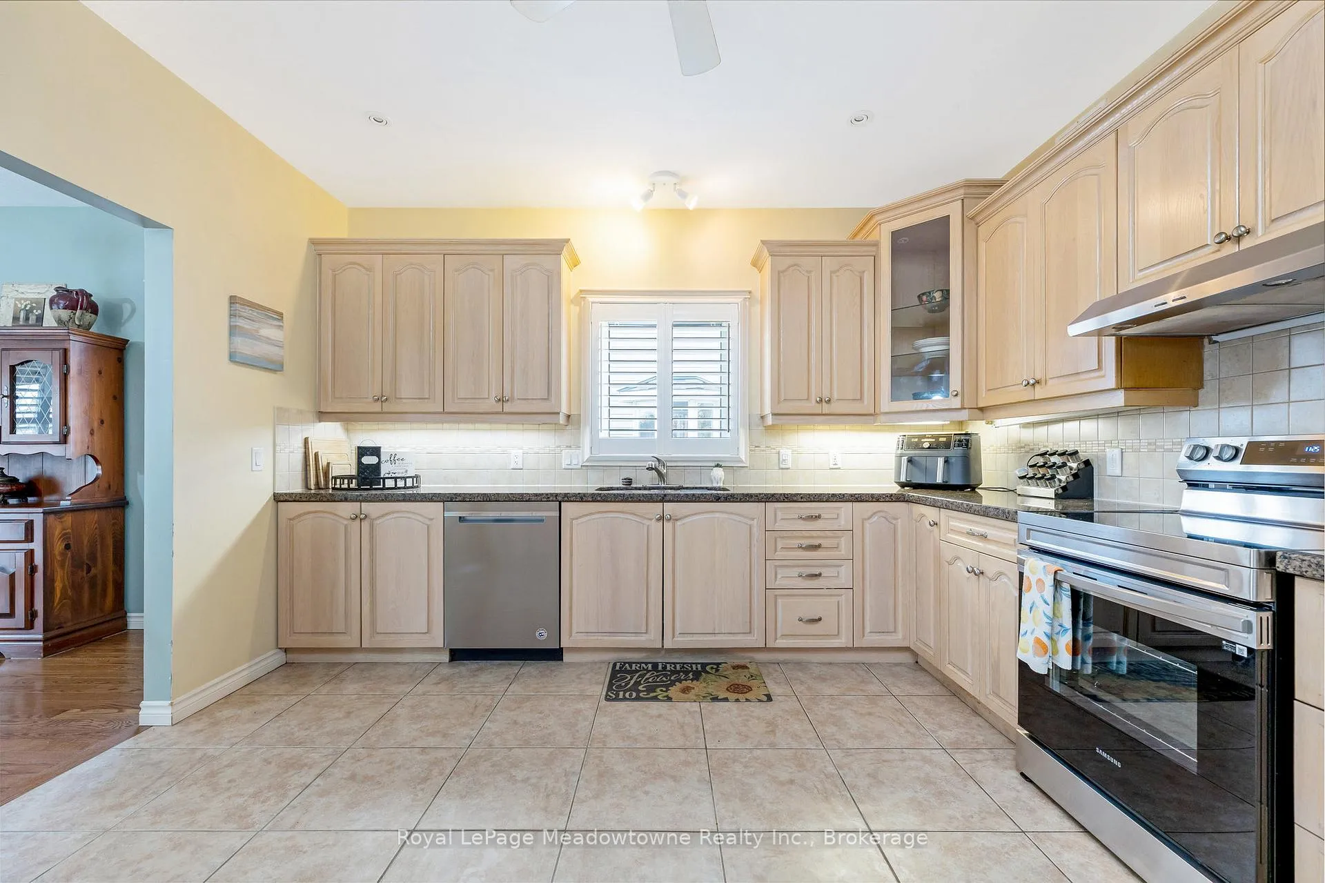 Photo 7 of 120 Gracehill Crescent, Hamilton, Freelton — HOMEH