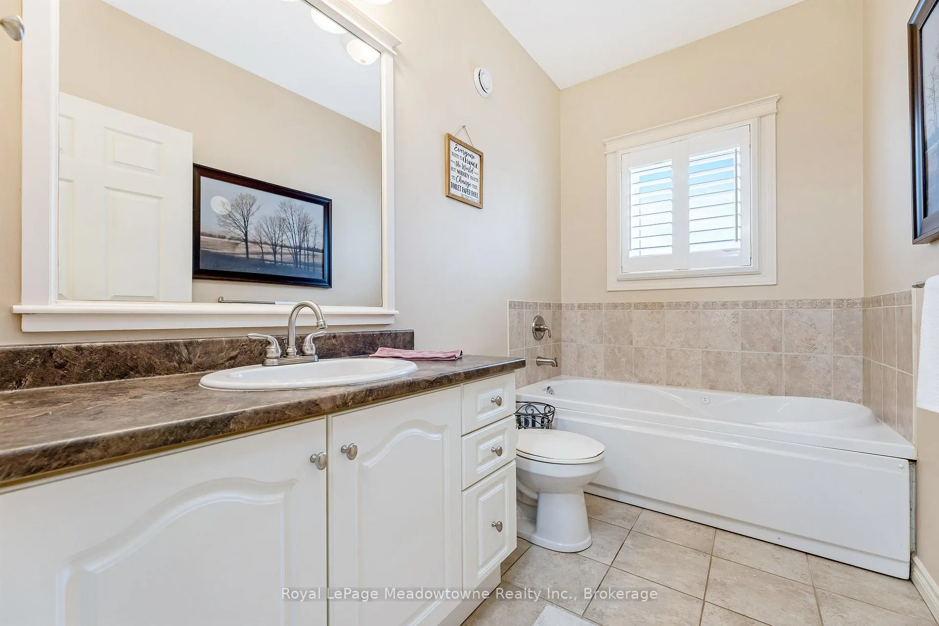 Photo 15 of 120 Gracehill Crescent, Hamilton, Freelton — HOMEH