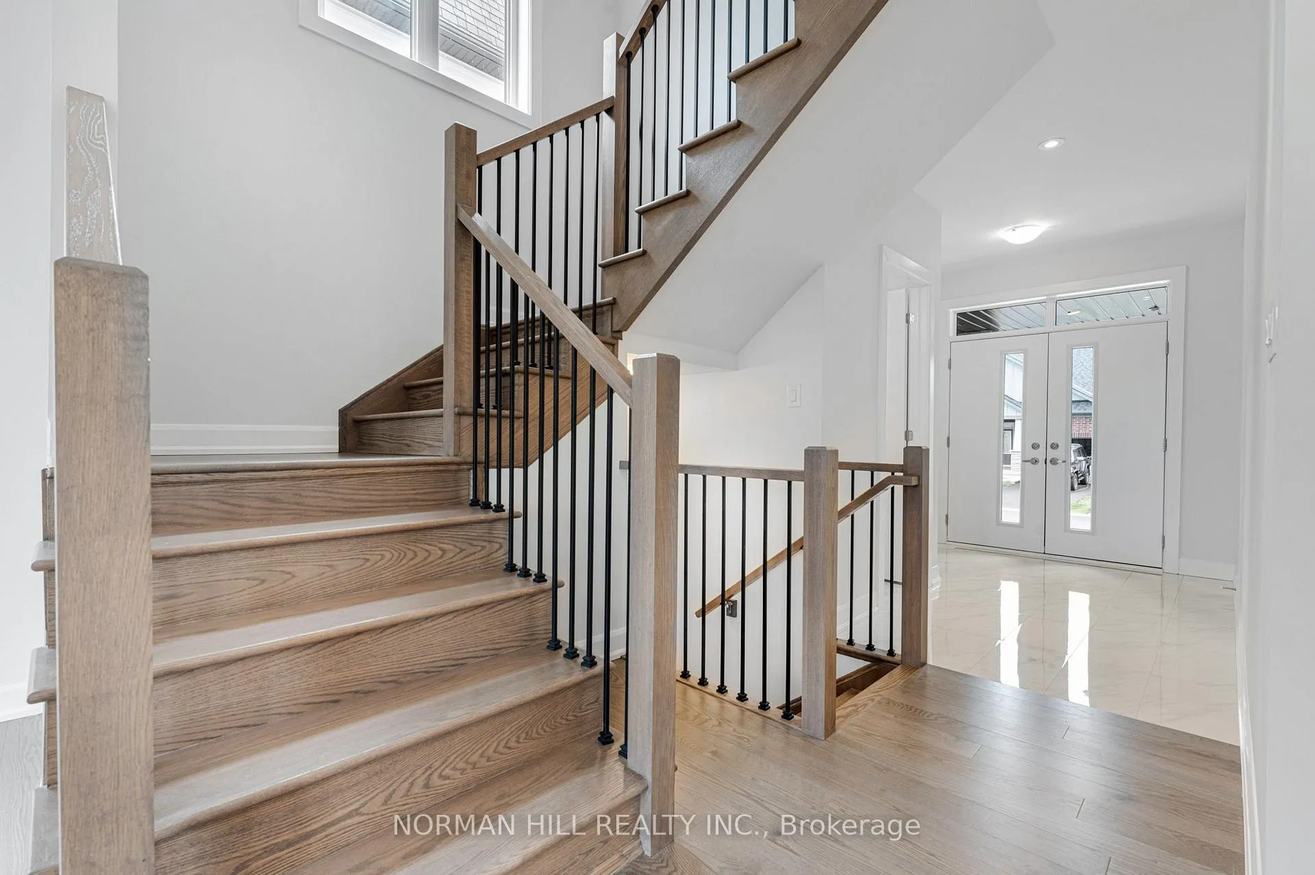 Photo 3 of 81 Midland Place, Welland, Hwy 406/Welland — HOMEH