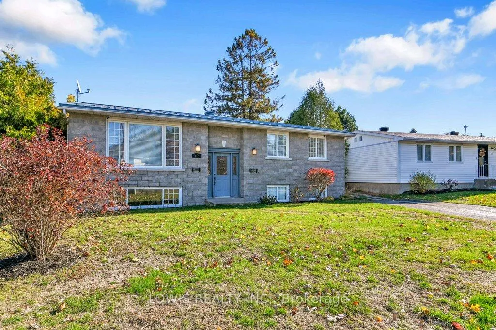 Photo 2 of 113 Barton Street, Champlain, Vankleek Hill — HOMEH