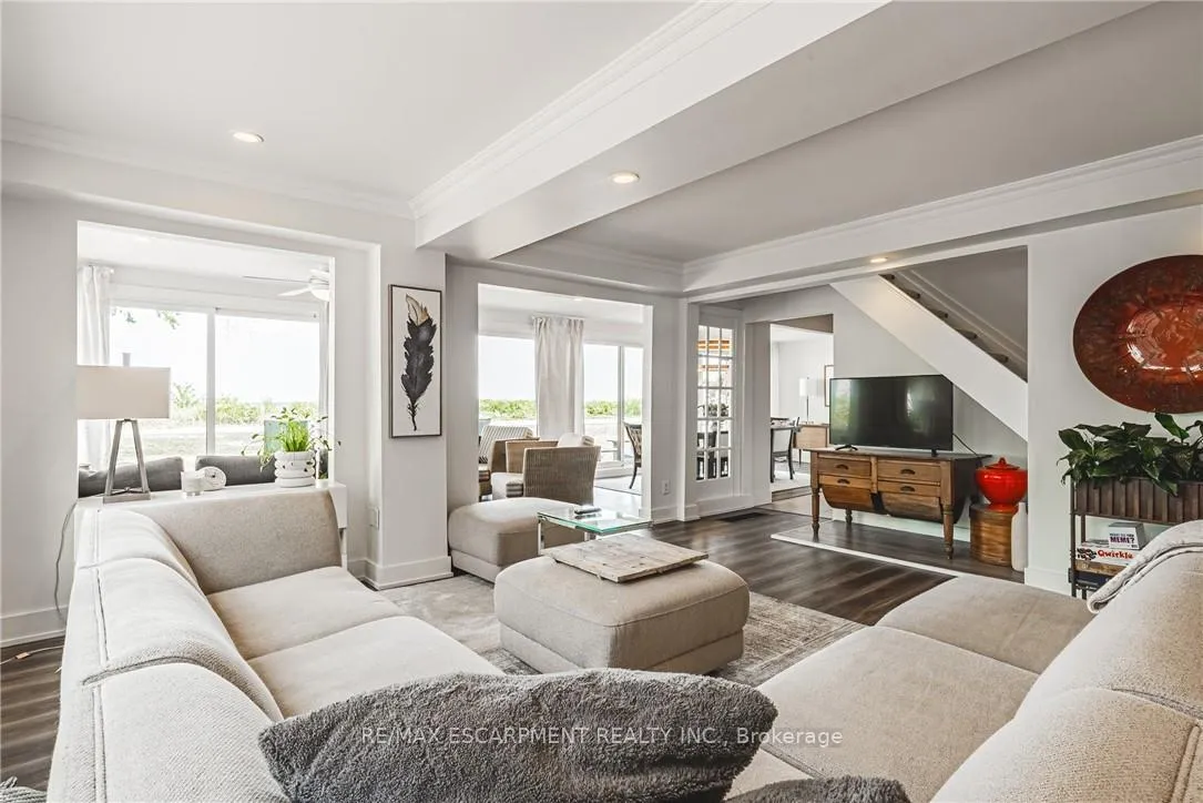 Photo 6 of 5 Dexter Avenue, Hamilton, Hamilton Beach — HOMEH