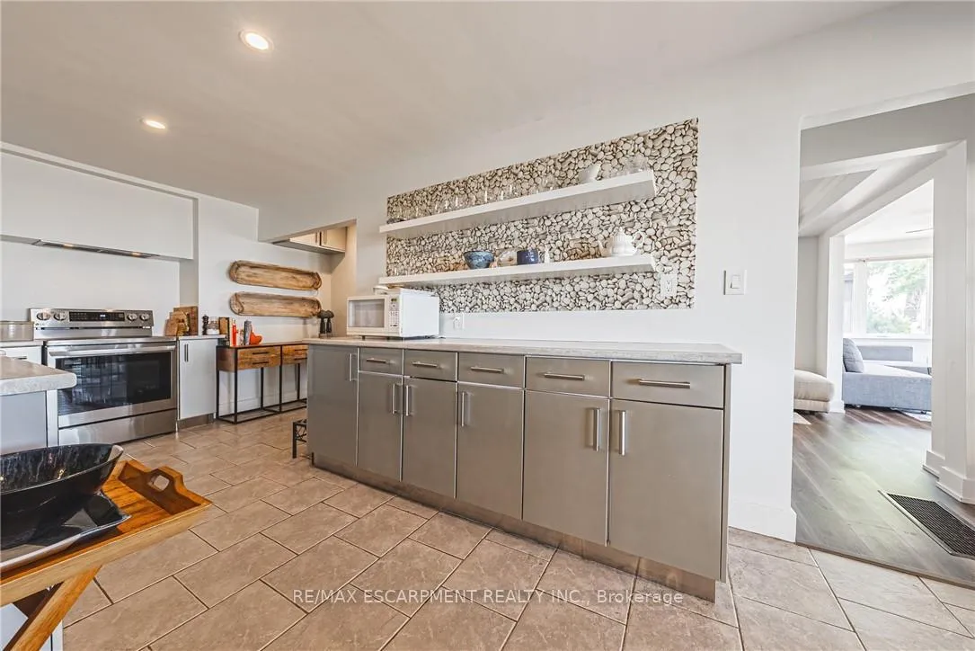 Photo 14 of 5 Dexter Avenue, Hamilton, Hamilton Beach — HOMEH