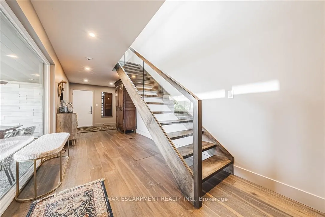 Photo 21 of 5 Dexter Avenue, Hamilton, Hamilton Beach — HOMEH