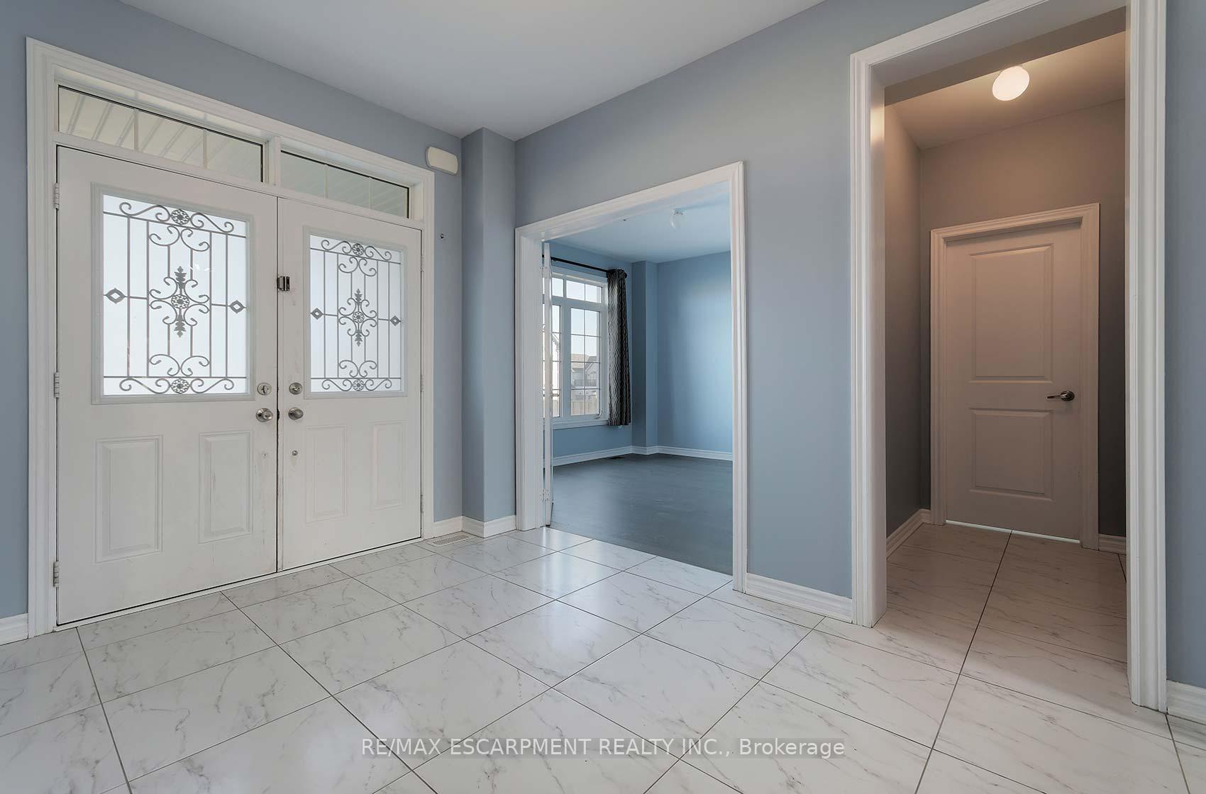 Photo 3 of 14 Station Drive, Cavan Monaghan, Cavan Twp — HOMEH