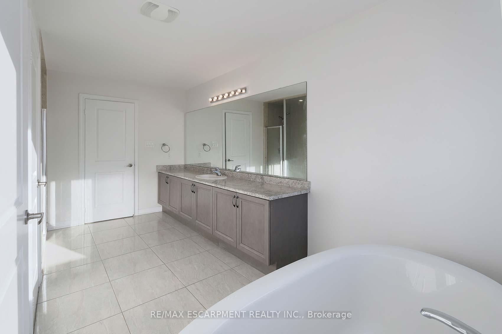 Photo 18 of 14 Station Drive, Cavan Monaghan, Cavan Twp — HOMEH