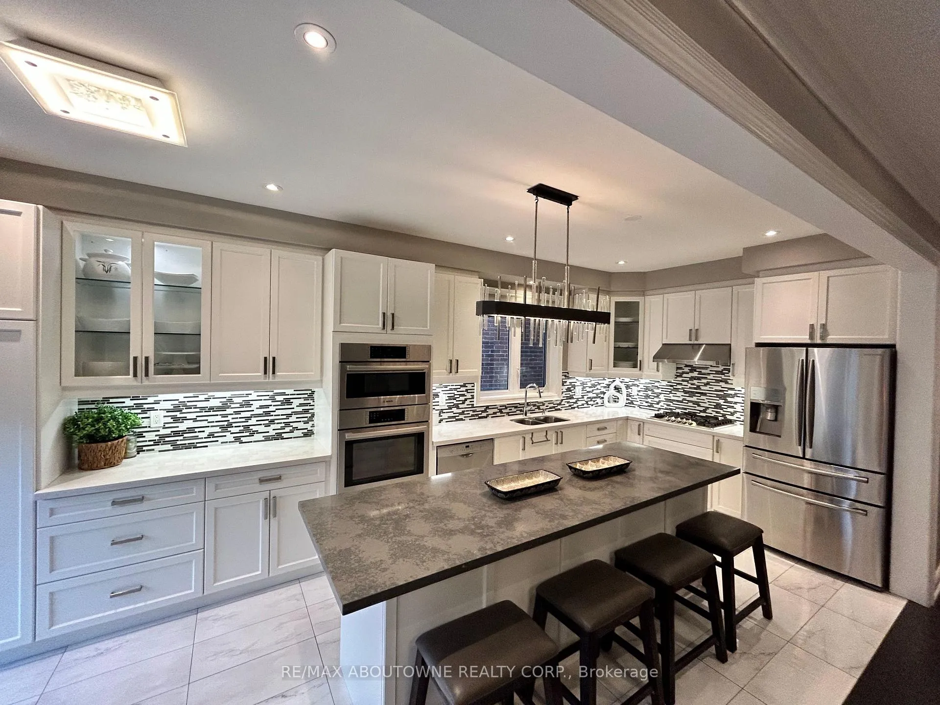 Photo 18 of 371 Hincks Drive, Milton, Clarke — HOMEH