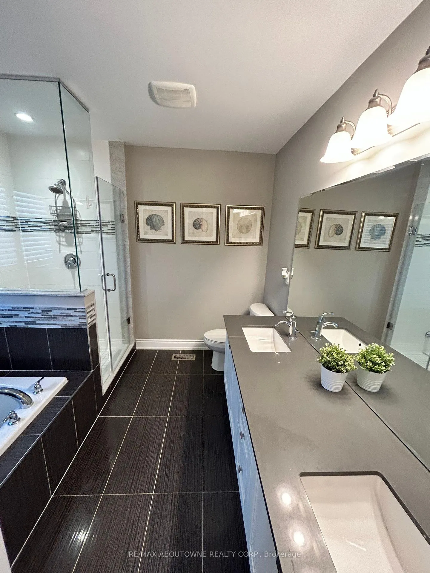 Photo 30 of 371 Hincks Drive, Milton, Clarke — HOMEH