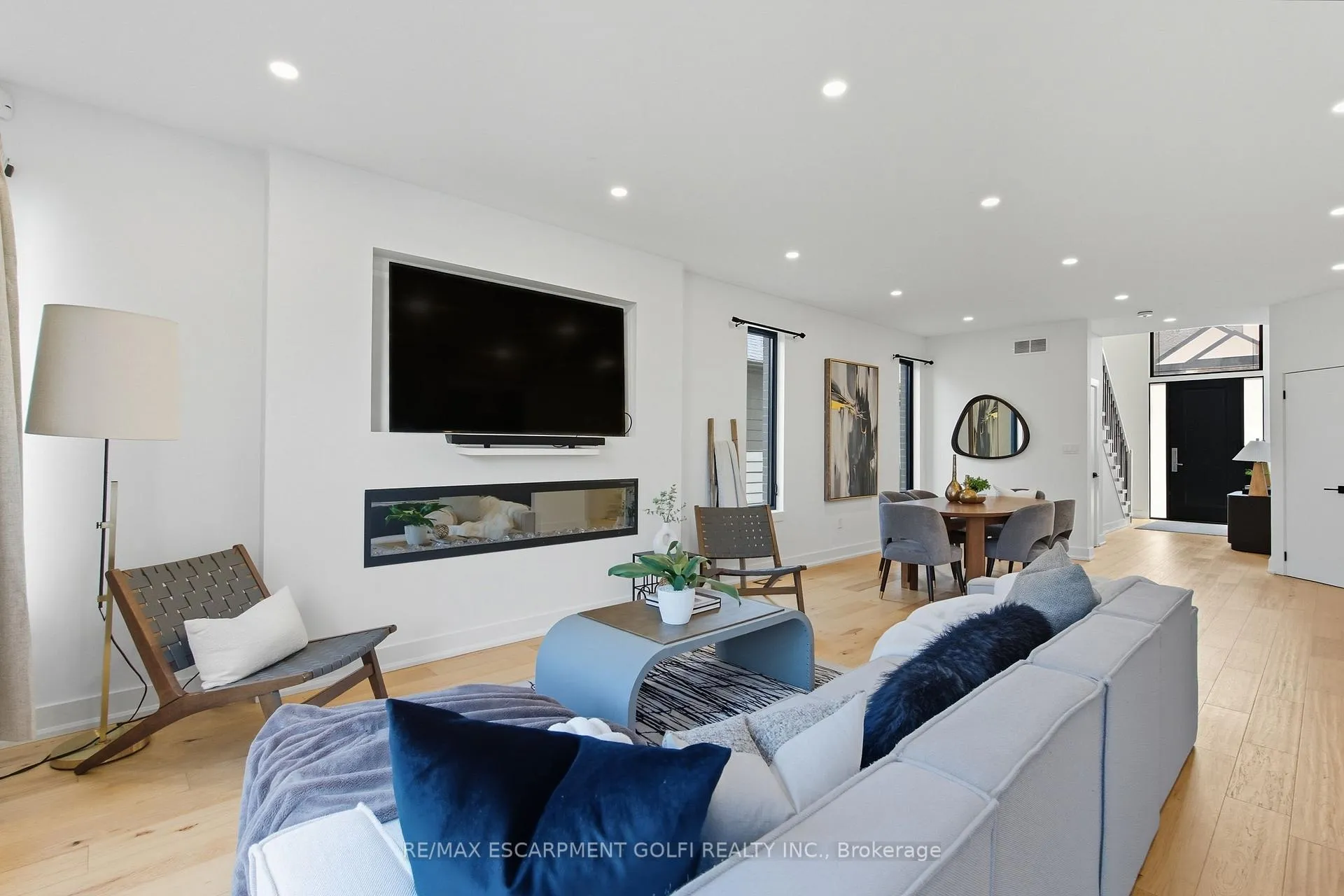 Photo 9 of 20 Ivy Crescent, Thorold, Confederation Heights — HOMEH
