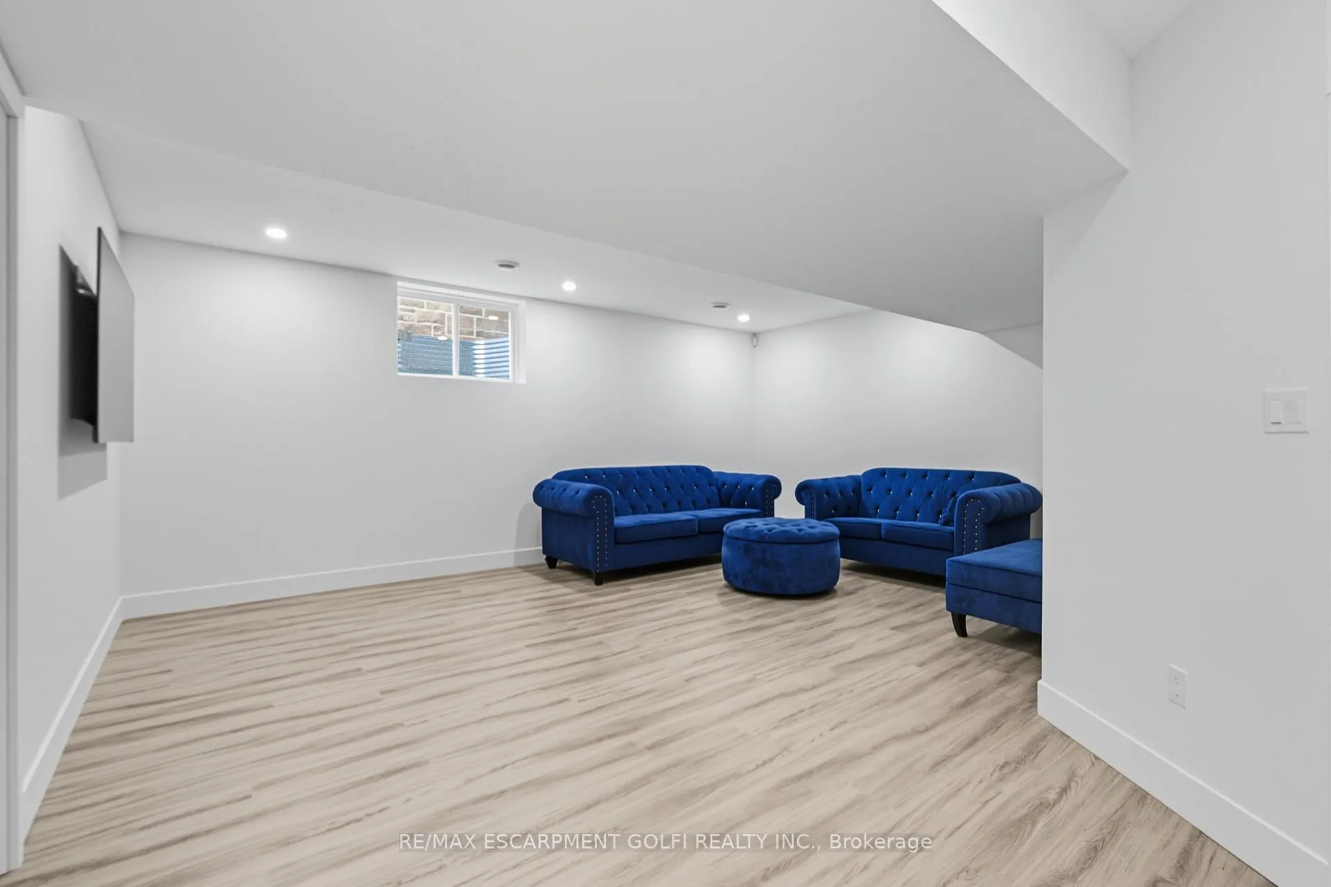 Photo 28 of 20 Ivy Crescent, Thorold, Confederation Heights — HOMEH