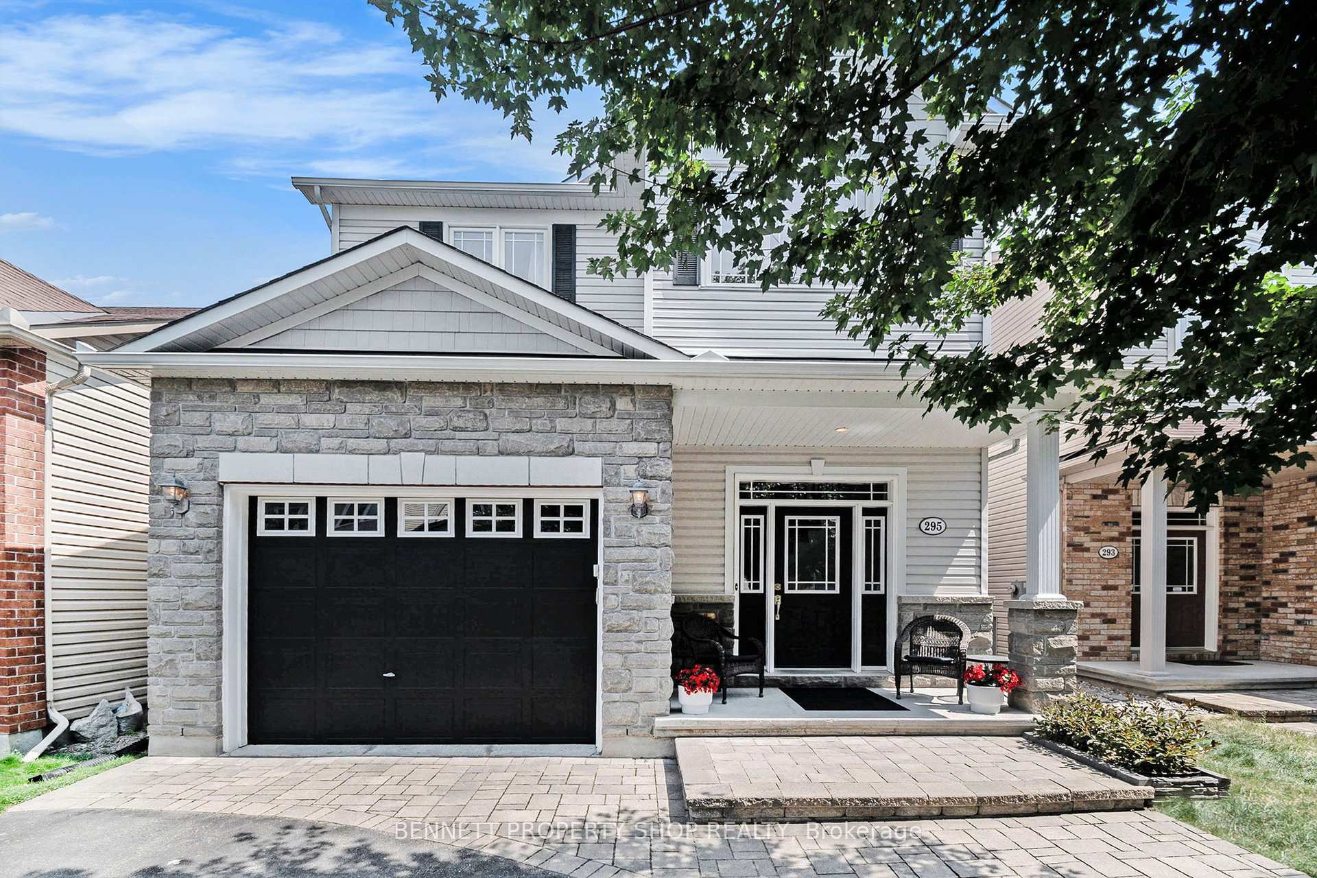 Front of 295 Harthill Way