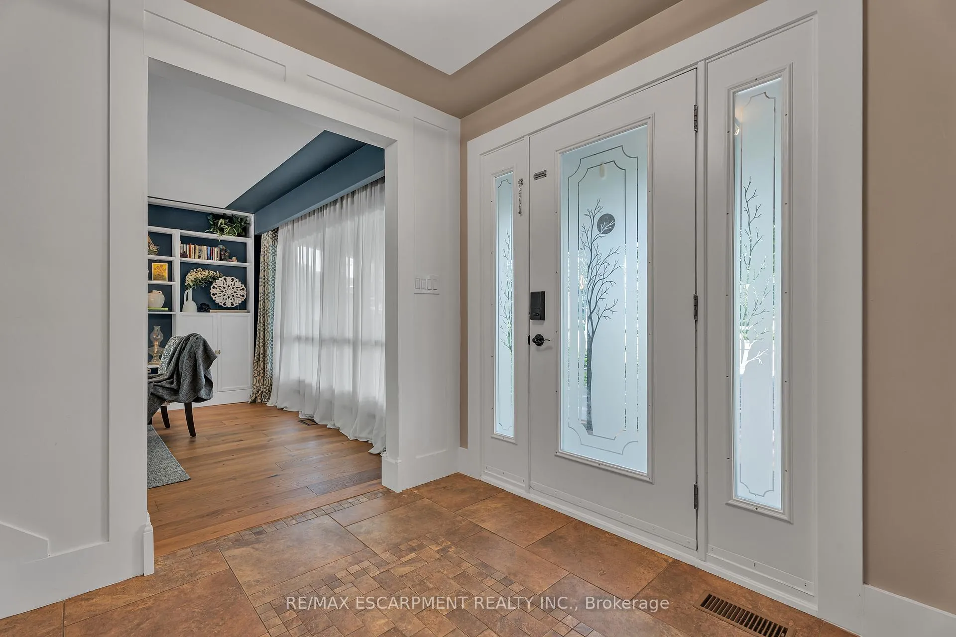 Photo 4 of 316 Fennell Avenue, Hamilton, Buchanan — HOMEH