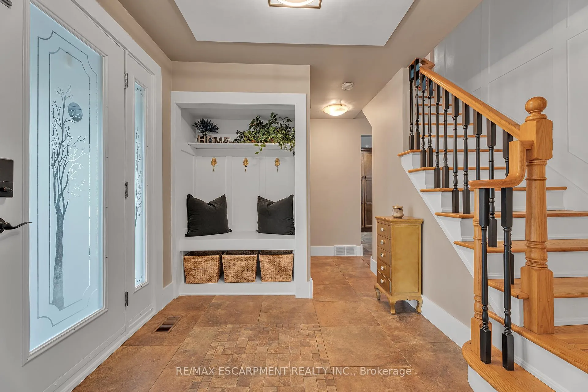 Photo 5 of 316 Fennell Avenue, Hamilton, Buchanan — HOMEH