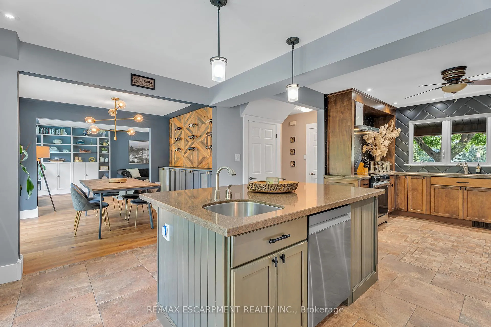Photo 12 of 316 Fennell Avenue, Hamilton, Buchanan — HOMEH