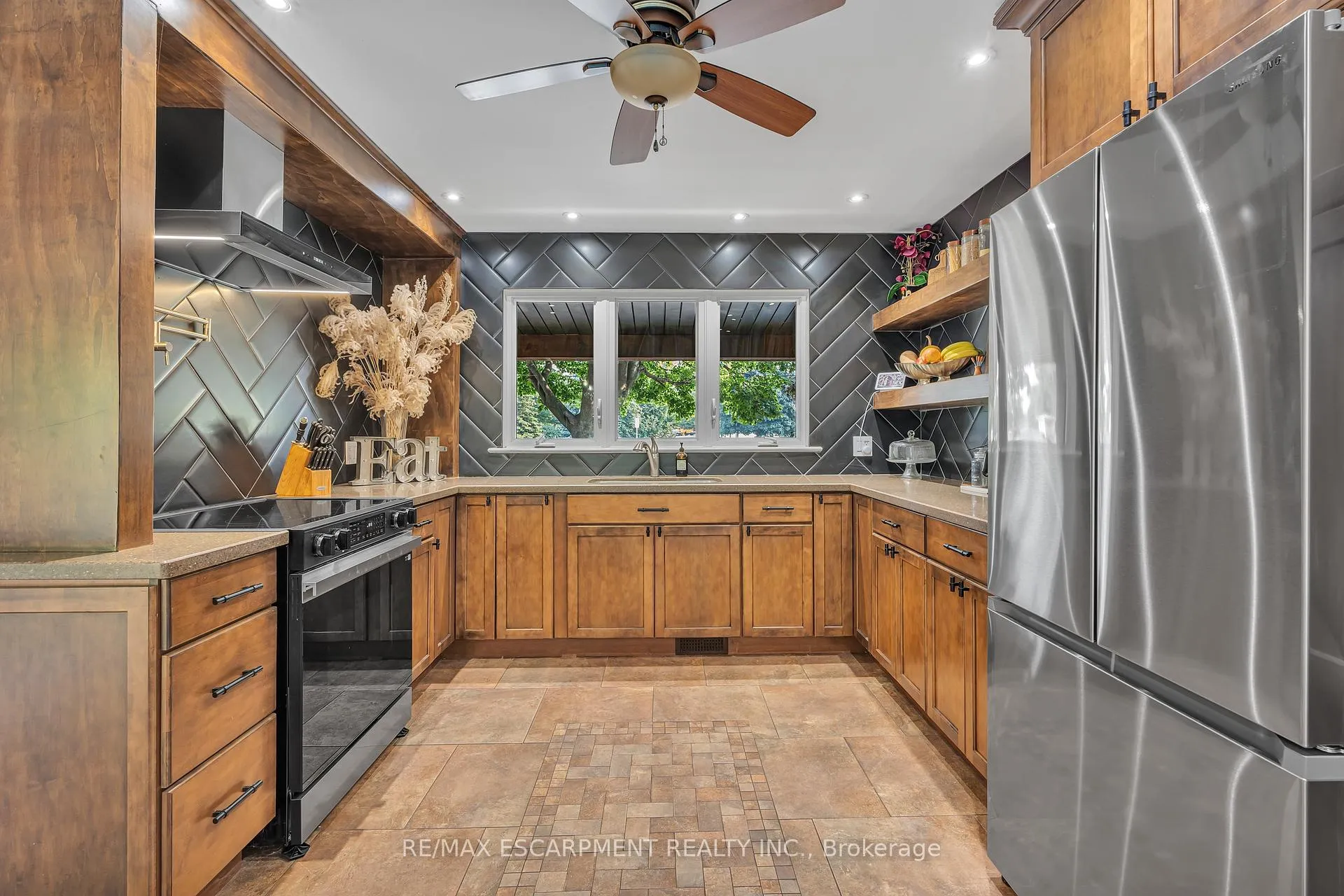 Photo 13 of 316 Fennell Avenue, Hamilton, Buchanan — HOMEH