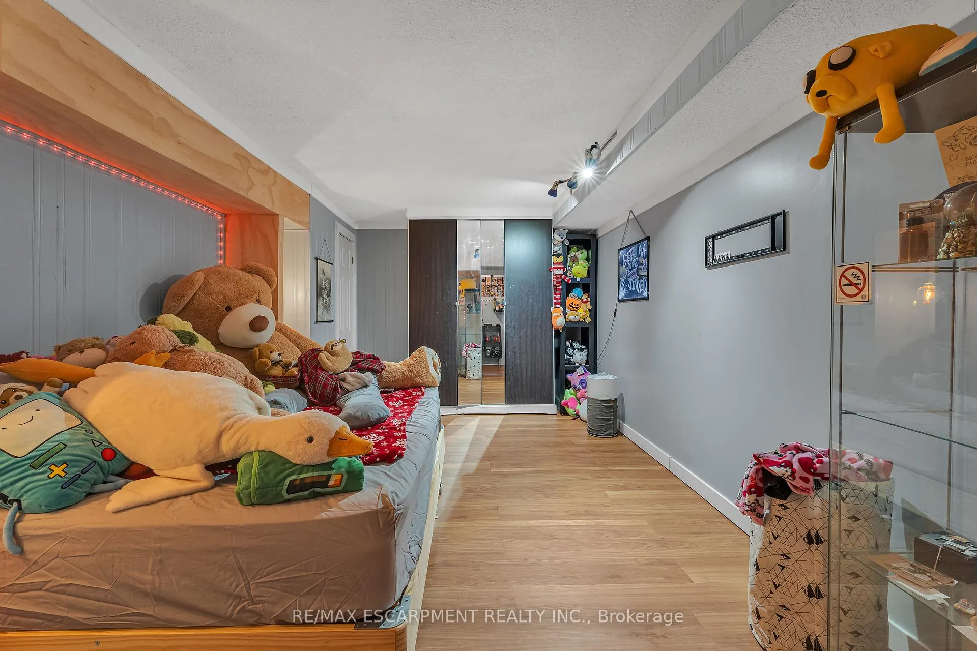 Photo 35 of 316 Fennell Avenue, Hamilton, Buchanan — HOMEH