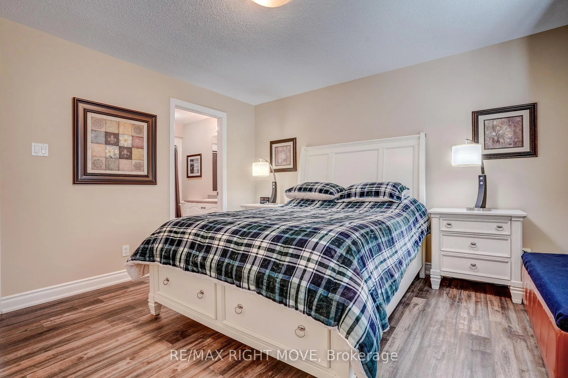Photo 15 of 23 Sinclair Crescent, Ramara, Atherley — HOMEH