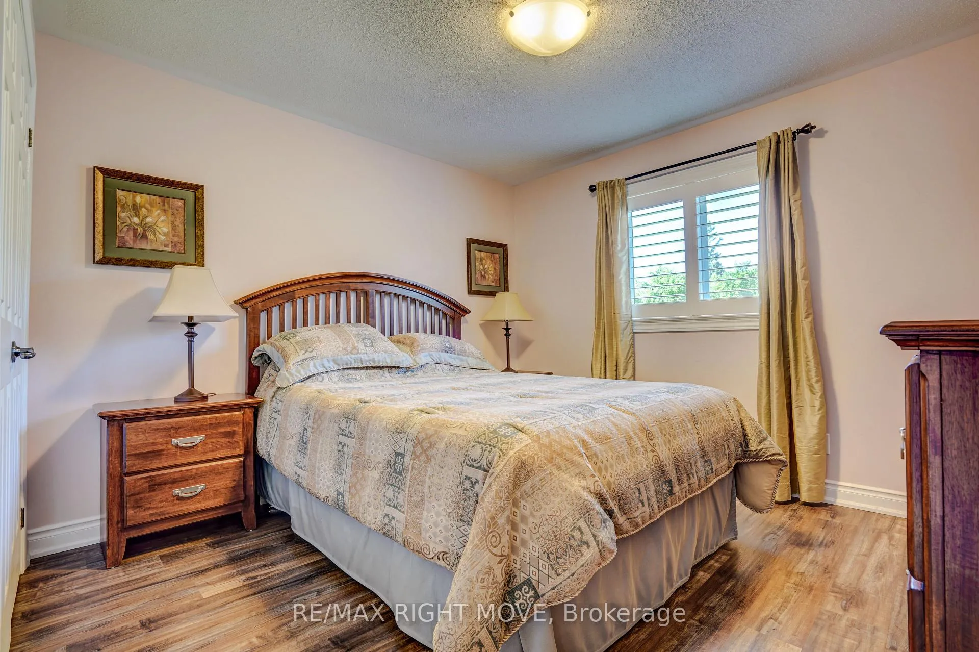 Photo 17 of 23 Sinclair Crescent, Ramara, Atherley — HOMEH