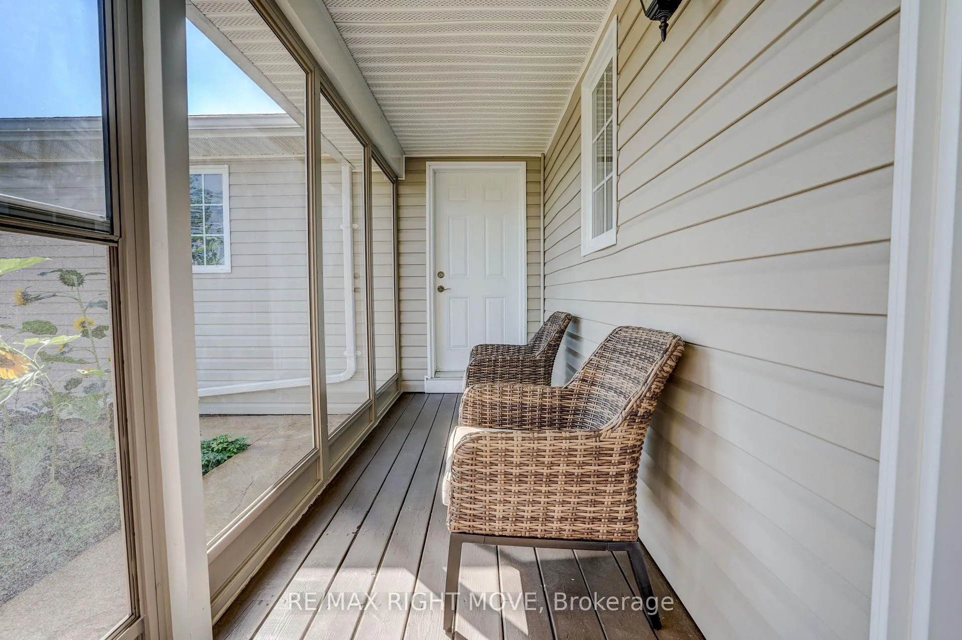 Photo 21 of 23 Sinclair Crescent, Ramara, Atherley — HOMEH
