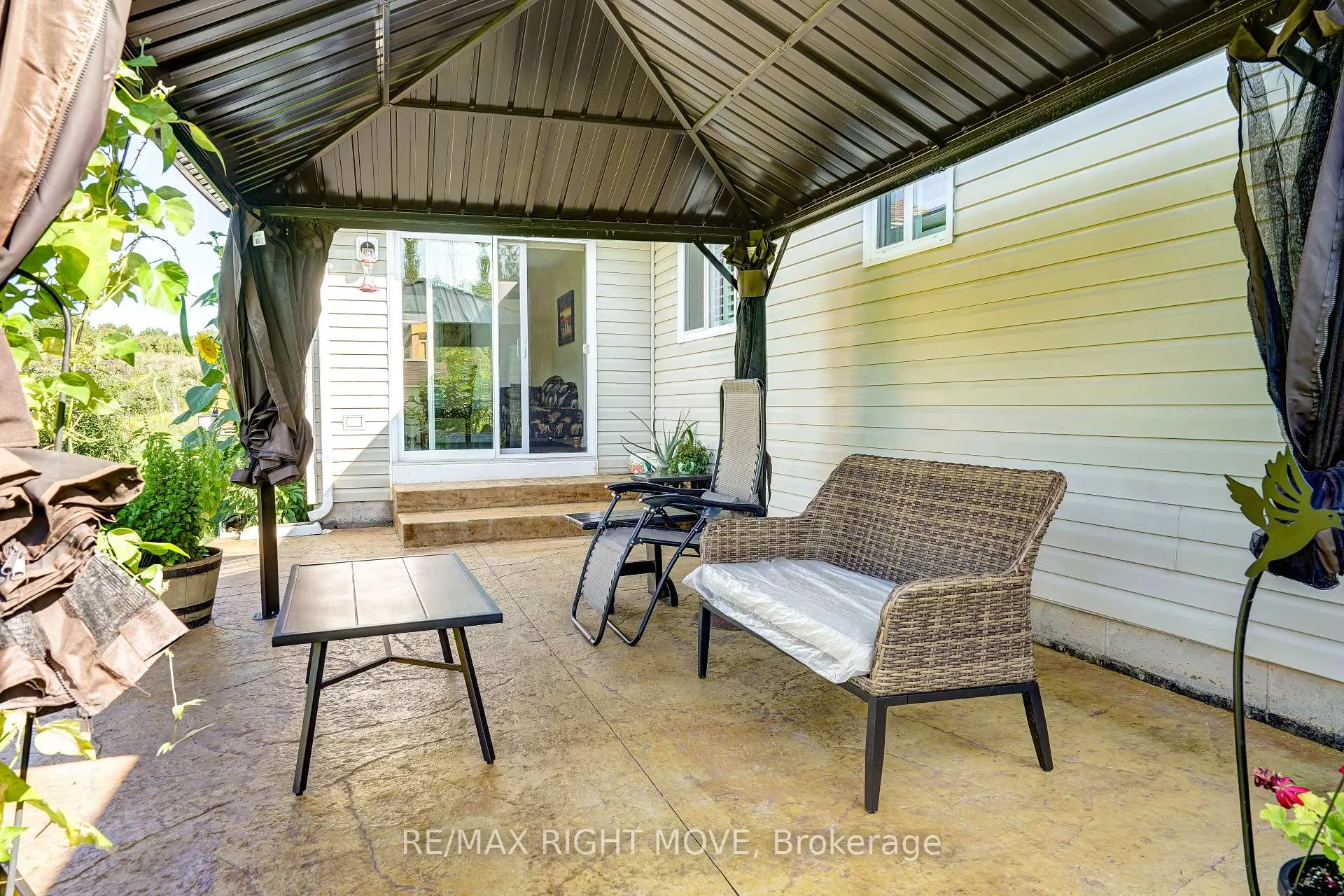 Photo 28 of 23 Sinclair Crescent, Ramara, Atherley — HOMEH