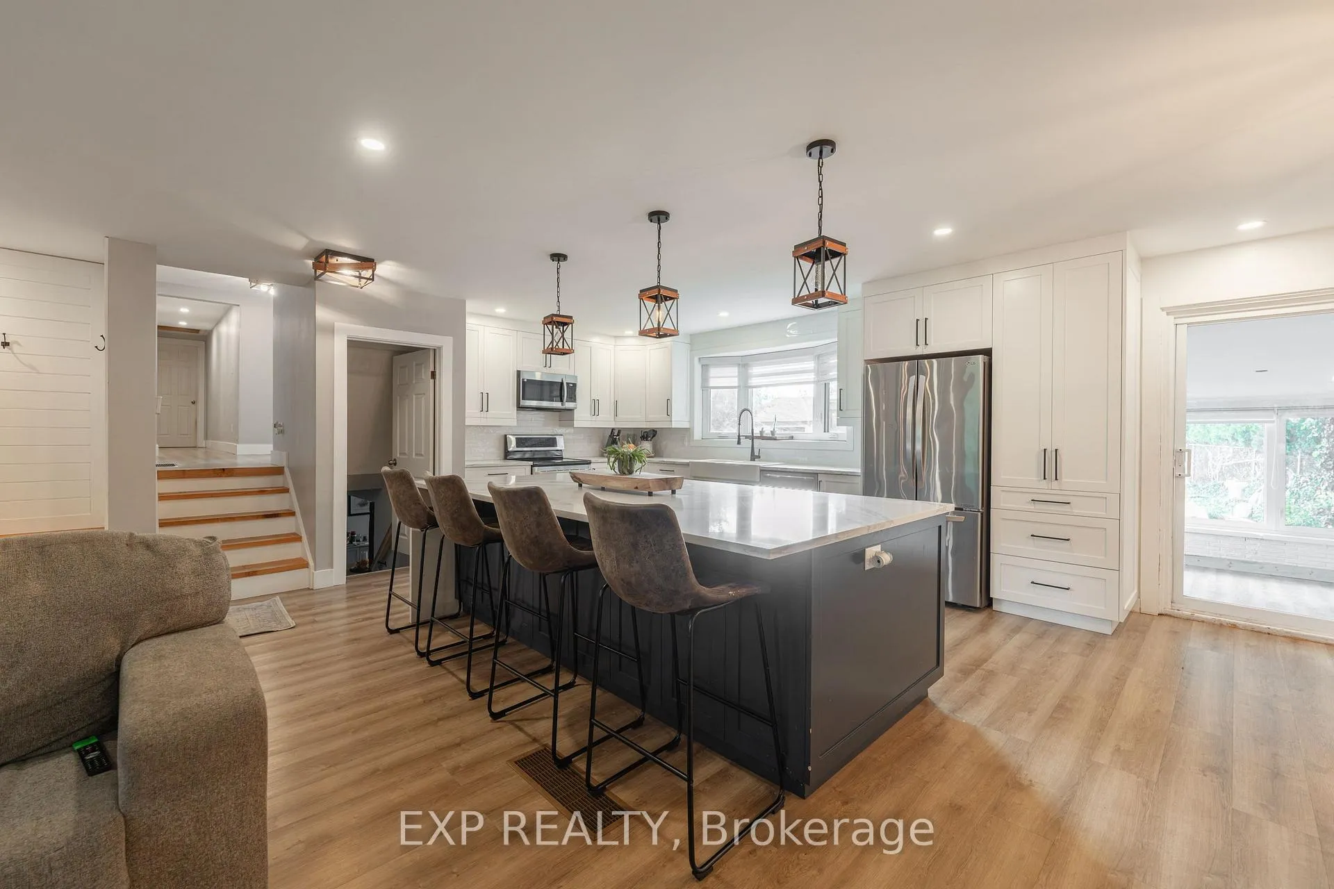 Photo 10 of 49 Simpson Road, St. Catharines, Lakeshore — HOMEH