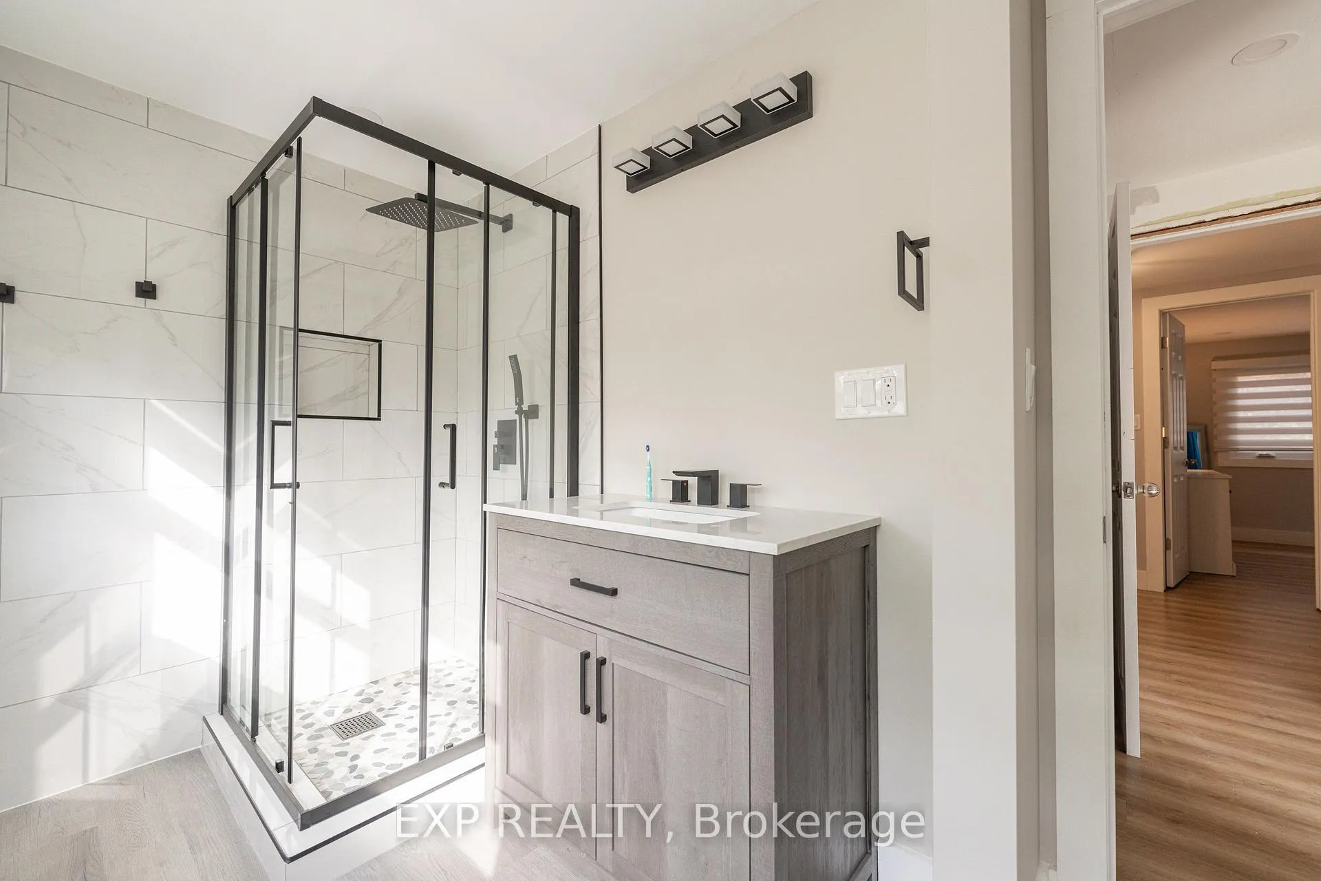 Photo 22 of 49 Simpson Road, St. Catharines, Lakeshore — HOMEH