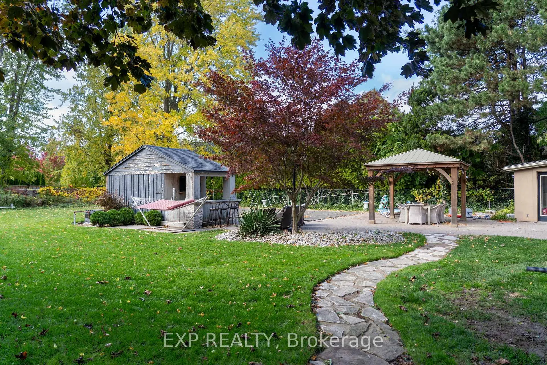 Photo 40 of 49 Simpson Road, St. Catharines, Lakeshore — HOMEH