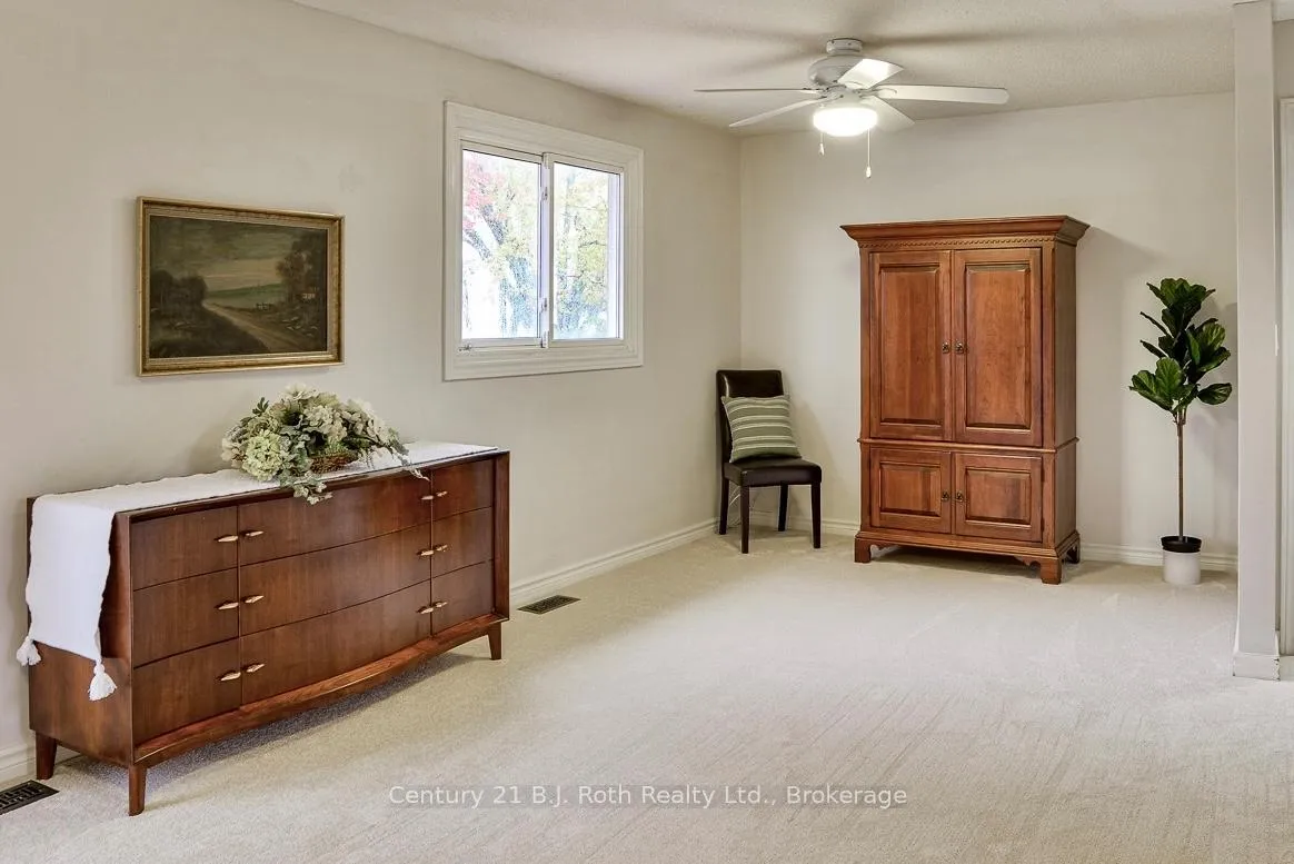 Photo 10 of 456 Mooney Crescent, Orillia — HOMEH