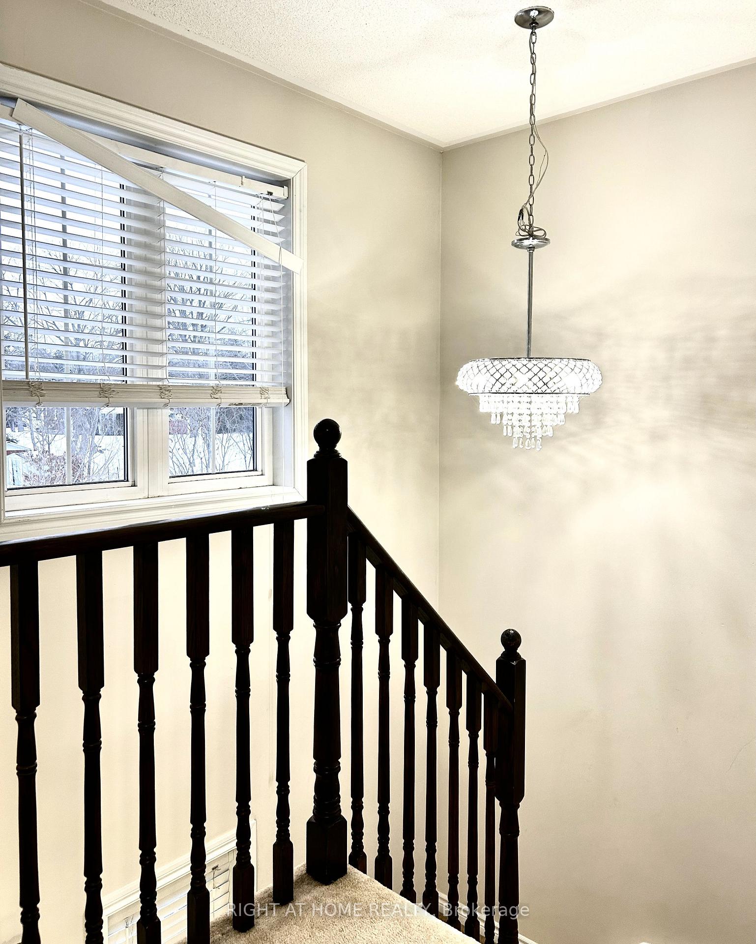 Photo 15 of 35 Redfern Crescent, Clarington, Bowmanville — HOMEH