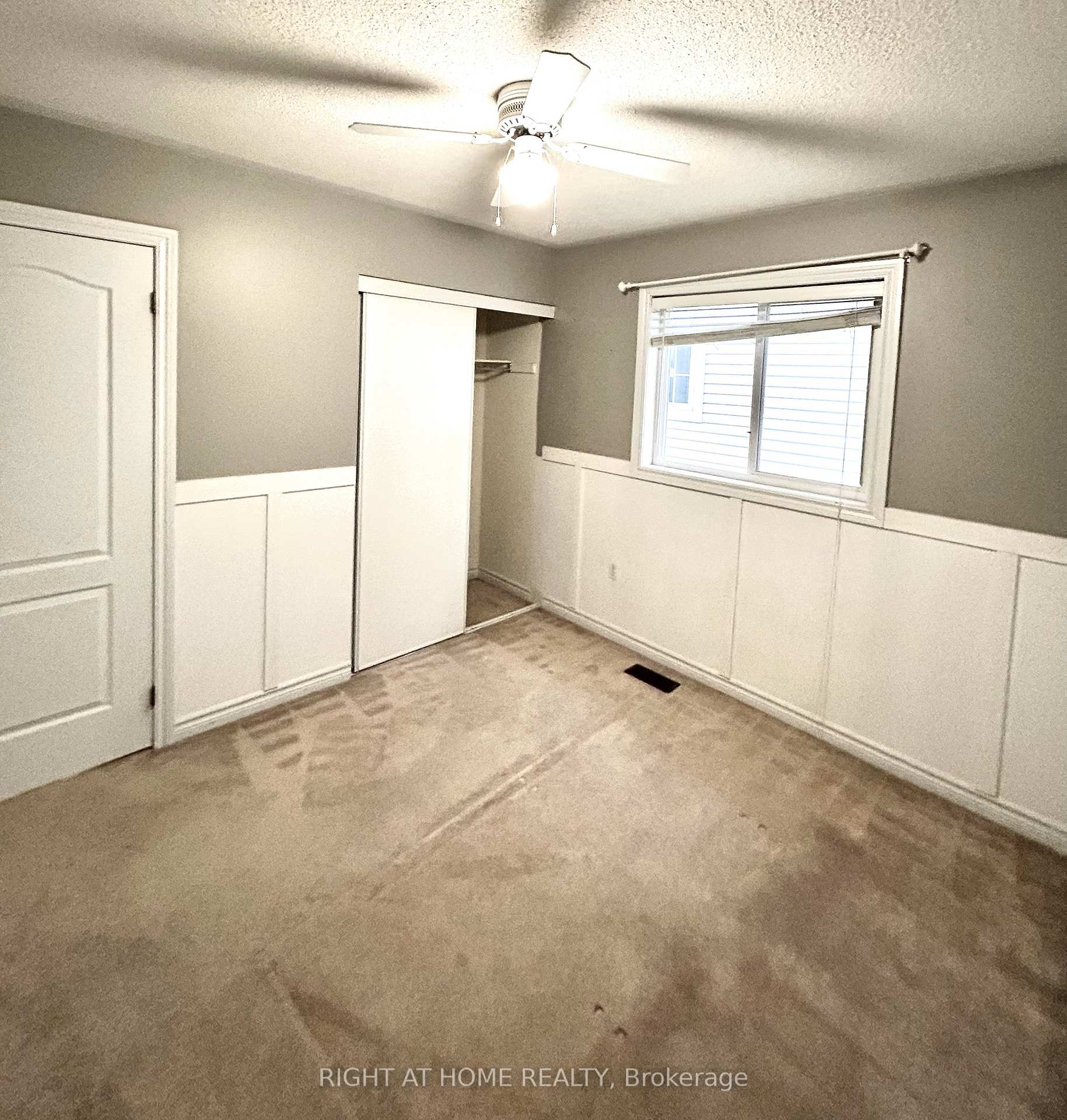 Photo 24 of 35 Redfern Crescent, Clarington, Bowmanville — HOMEH
