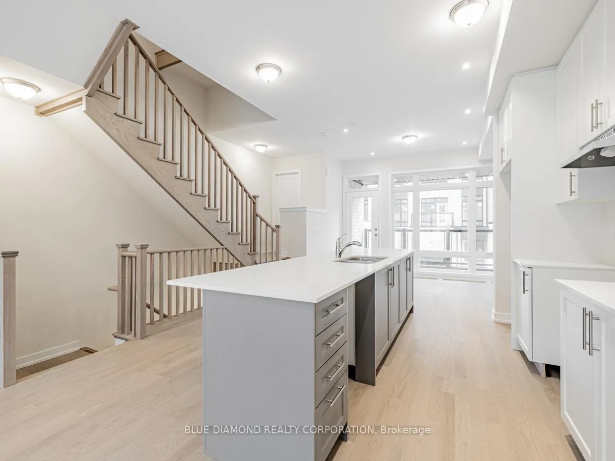 Photo 10 of 155 Credit Lane, Richmond Hill, Jefferson — HOMEH