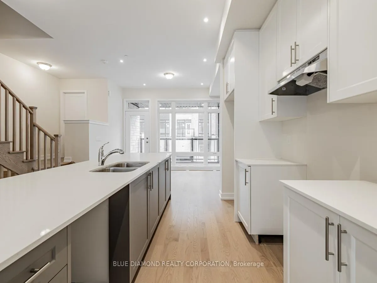 Photo 11 of 155 Credit Lane, Richmond Hill, Jefferson — HOMEH