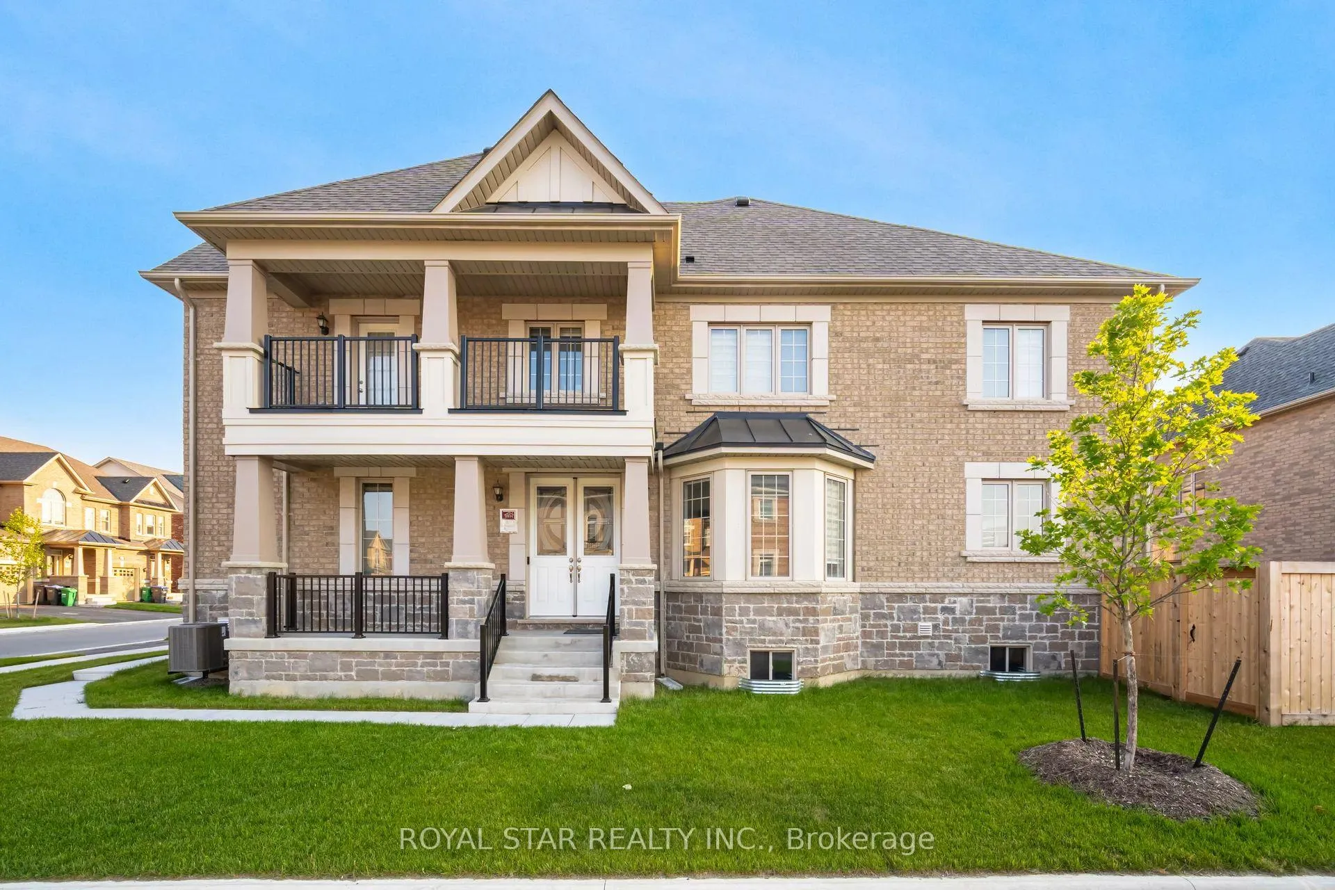 Front of 1 Bushwood Trail