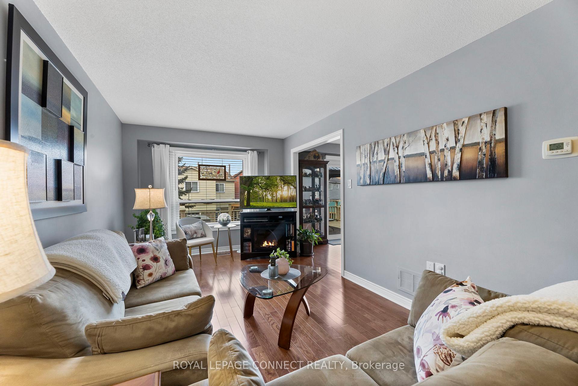 Photo 11 of 72 Wright Crescent, Ajax, Central — HOMEH