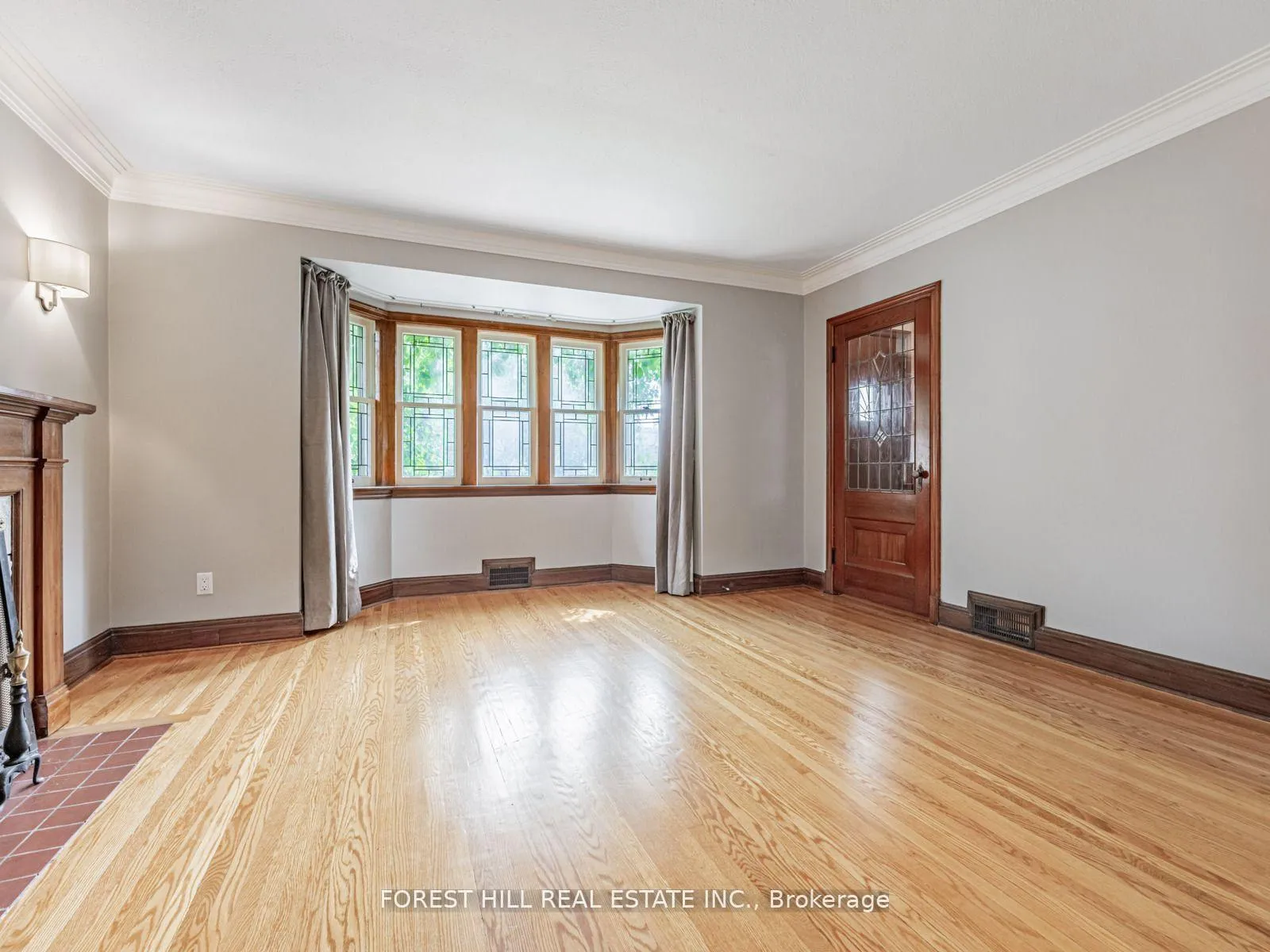 Photo 9 of 2 Esgore Drive, Toronto, Bedford Park-Nortown — HOMEH