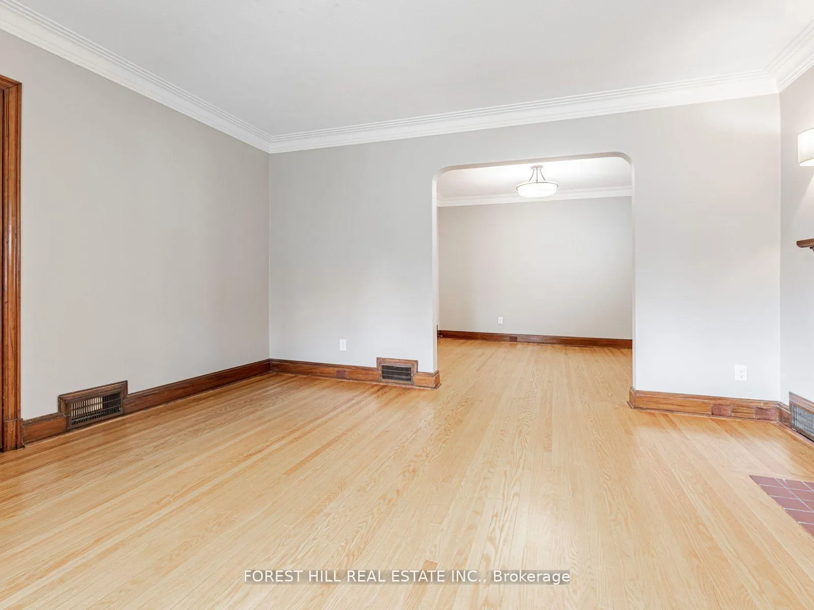 Photo 13 of 2 Esgore Drive, Toronto, Bedford Park-Nortown — HOMEH