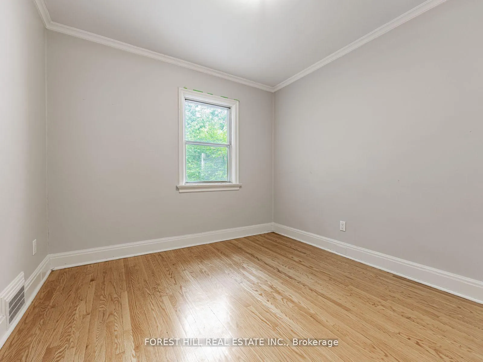 Photo 24 of 2 Esgore Drive, Toronto, Bedford Park-Nortown — HOMEH