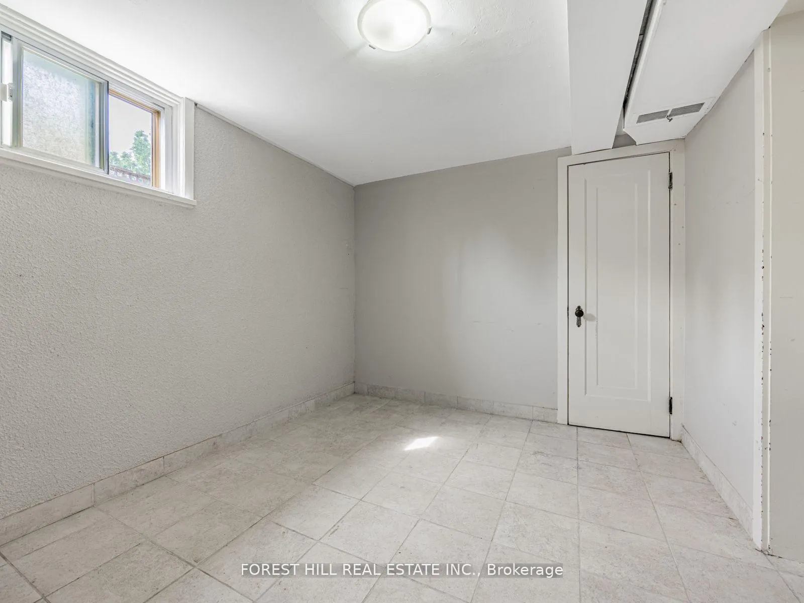 Photo 28 of 2 Esgore Drive, Toronto, Bedford Park-Nortown — HOMEH
