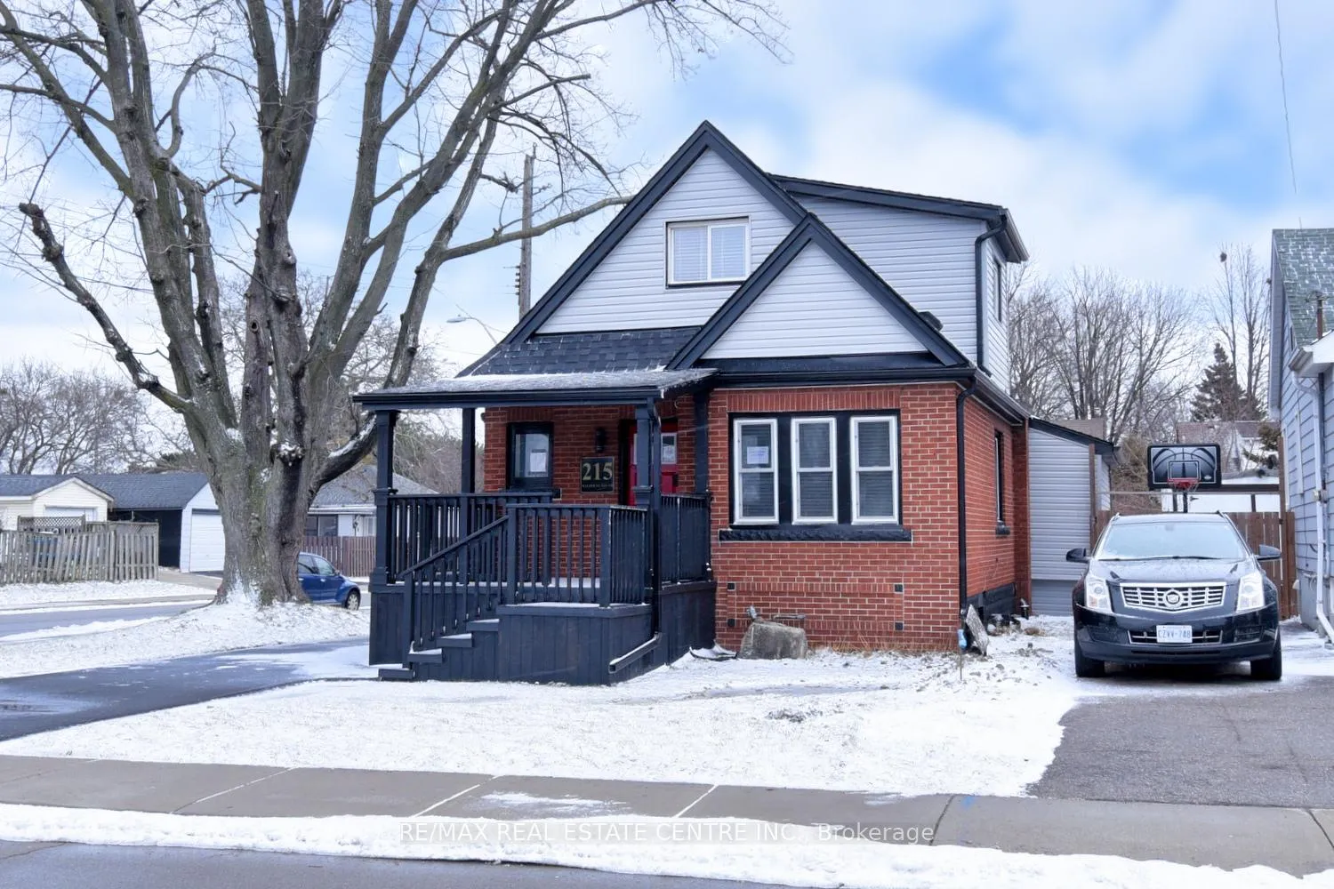 Photo 33 of 215 Walter Avenue S, Hamilton, Glenview — HOMEH
