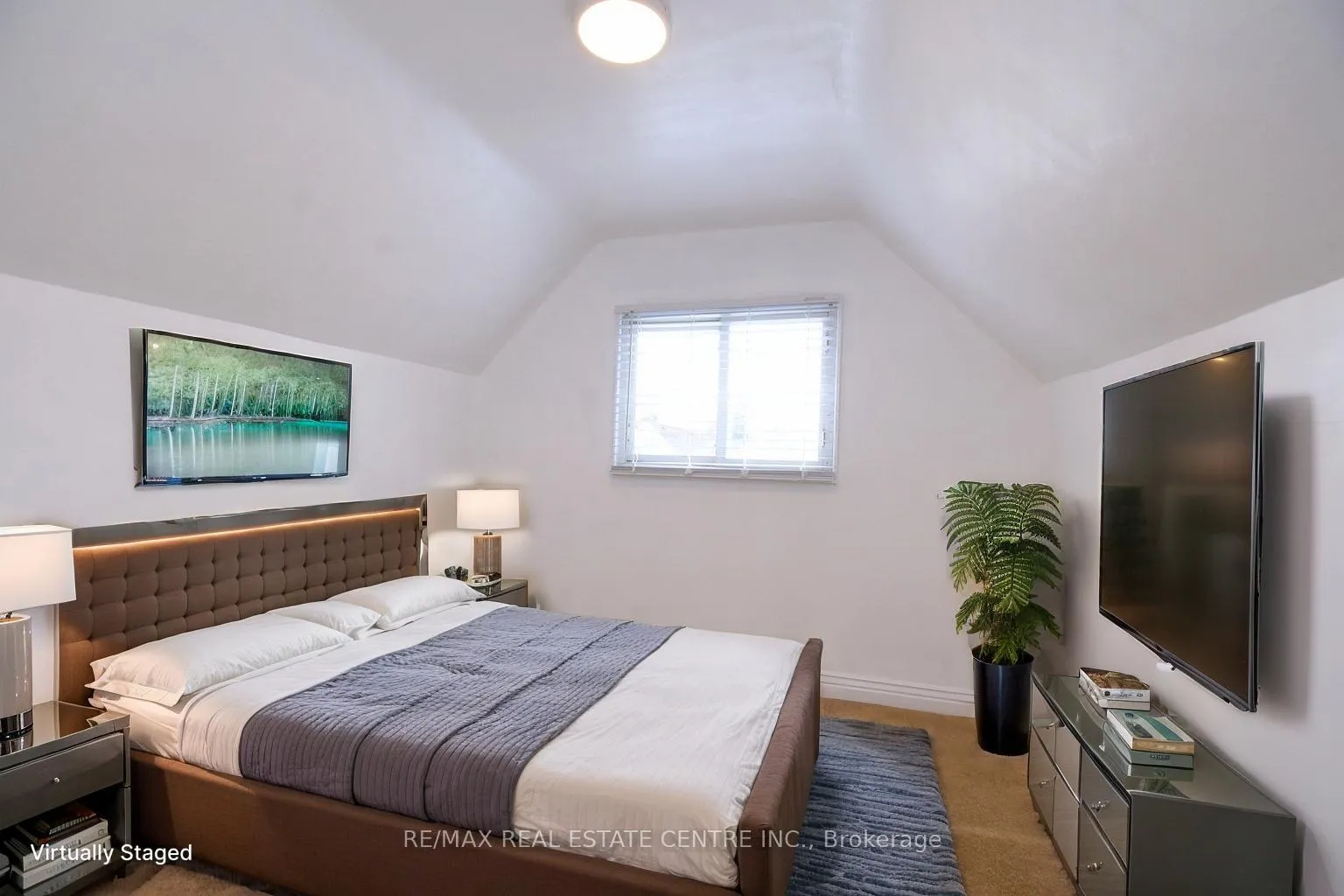 Photo 8 of 215 Walter Avenue S, Hamilton, Glenview — HOMEH