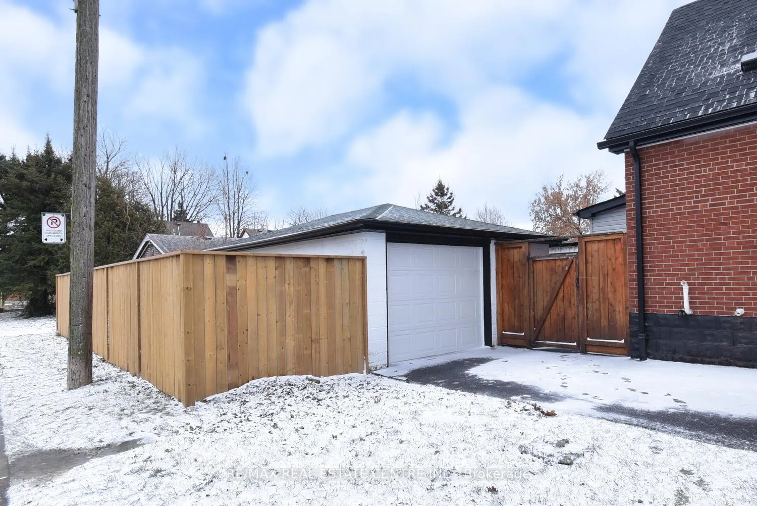 Photo 22 of 215 Walter Avenue S, Hamilton, Glenview — HOMEH