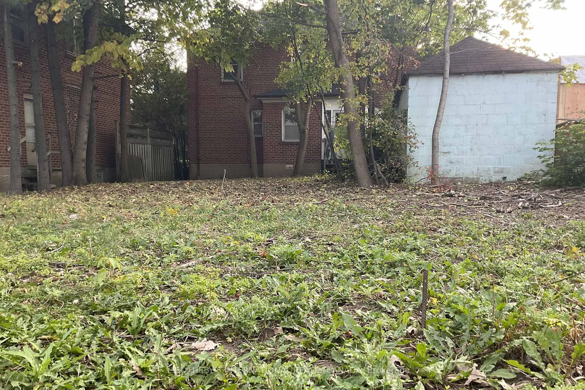 Photo 5 of 153 Glen Cedar Road, Toronto, Humewood-Cedarvale — HOMEH
