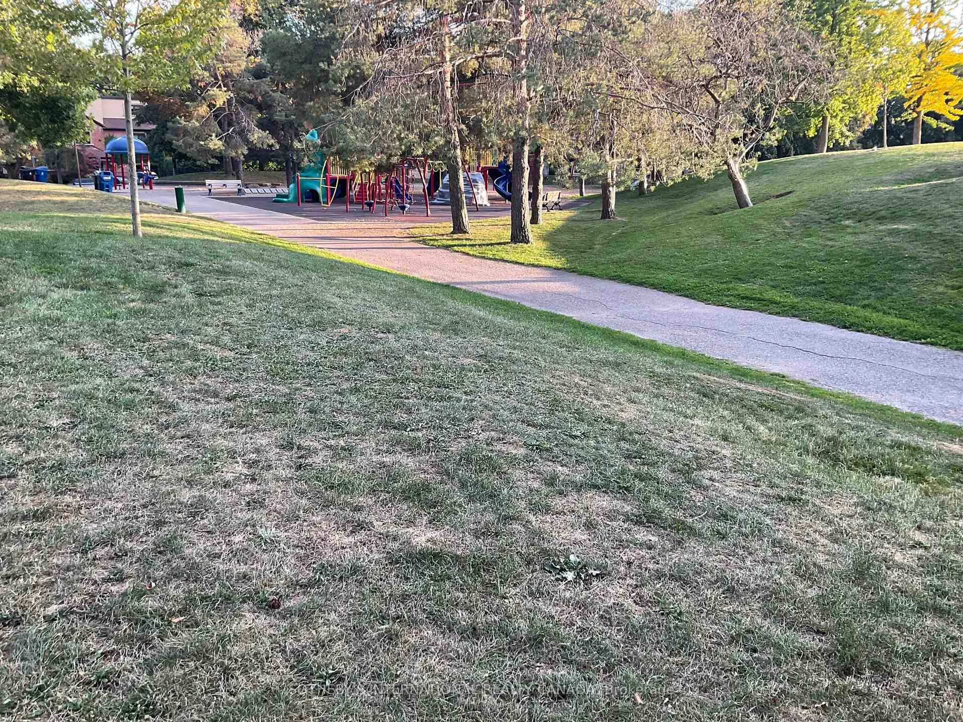Photo 8 of 153 Glen Cedar Road, Toronto, Humewood-Cedarvale — HOMEH