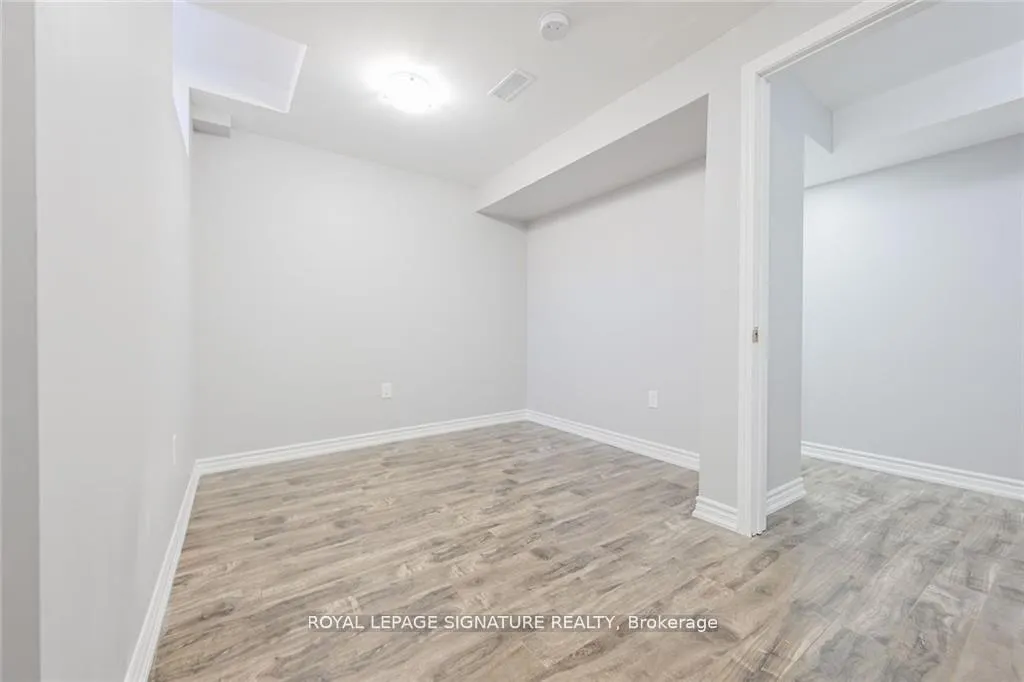 Photo 14 of 184 Greencedar Drive, Hamilton, Gurnett — HOMEH