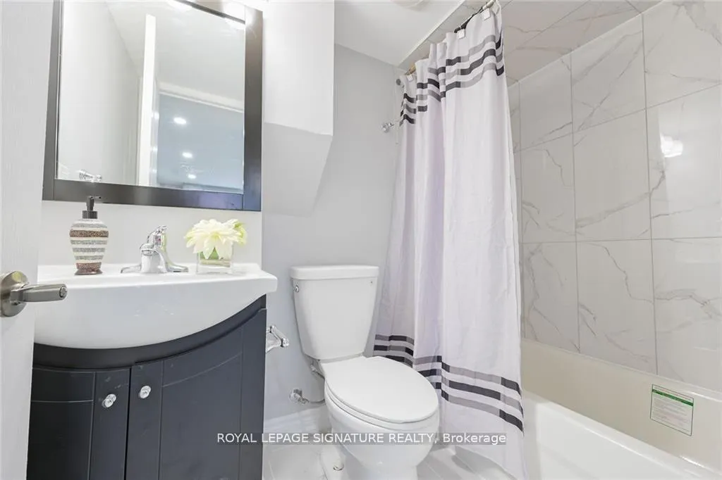 Photo 16 of 184 Greencedar Drive, Hamilton, Gurnett — HOMEH