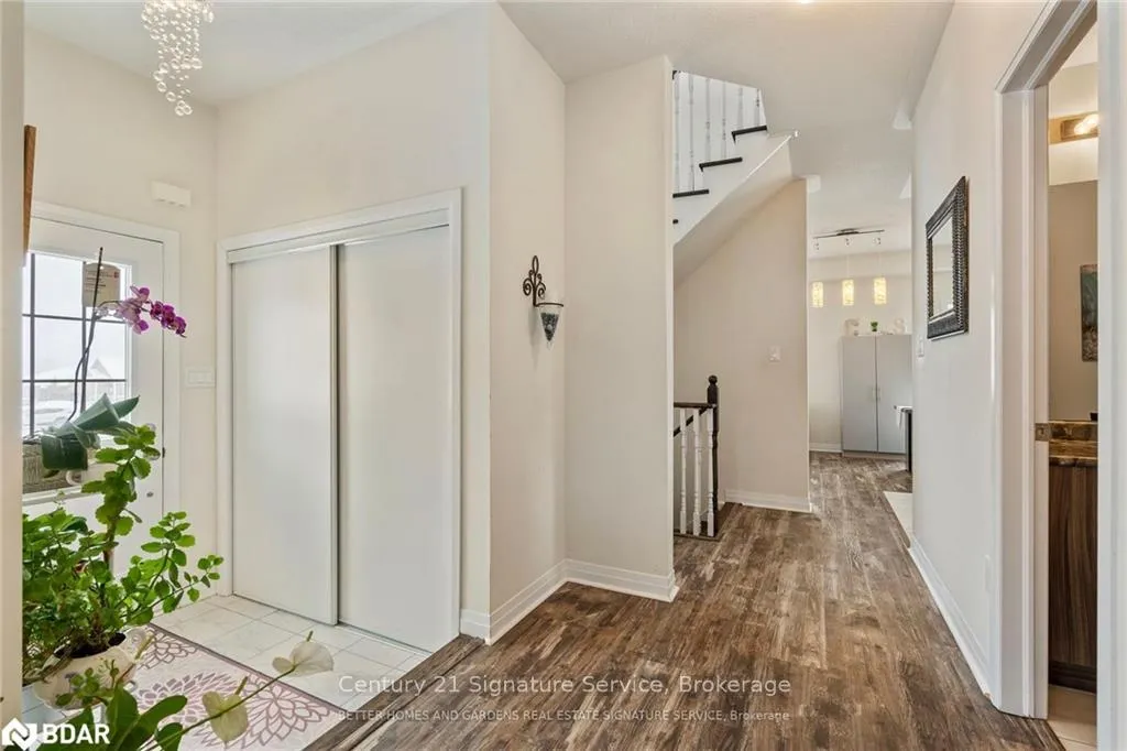 Photo 8 of 42 Bedford Estates Crescent, Barrie, Bayshore — HOMEH