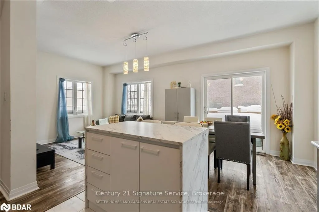 Photo 12 of 42 Bedford Estates Crescent, Barrie, Bayshore — HOMEH