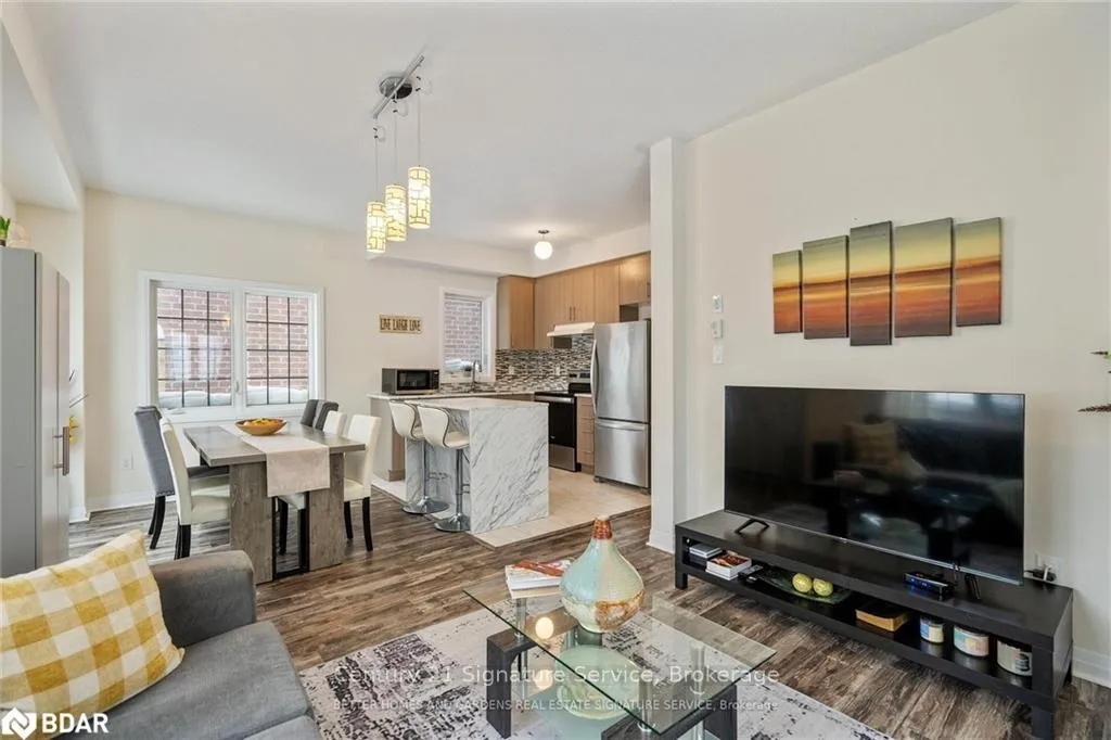 Photo 16 of 42 Bedford Estates Crescent, Barrie, Bayshore — HOMEH