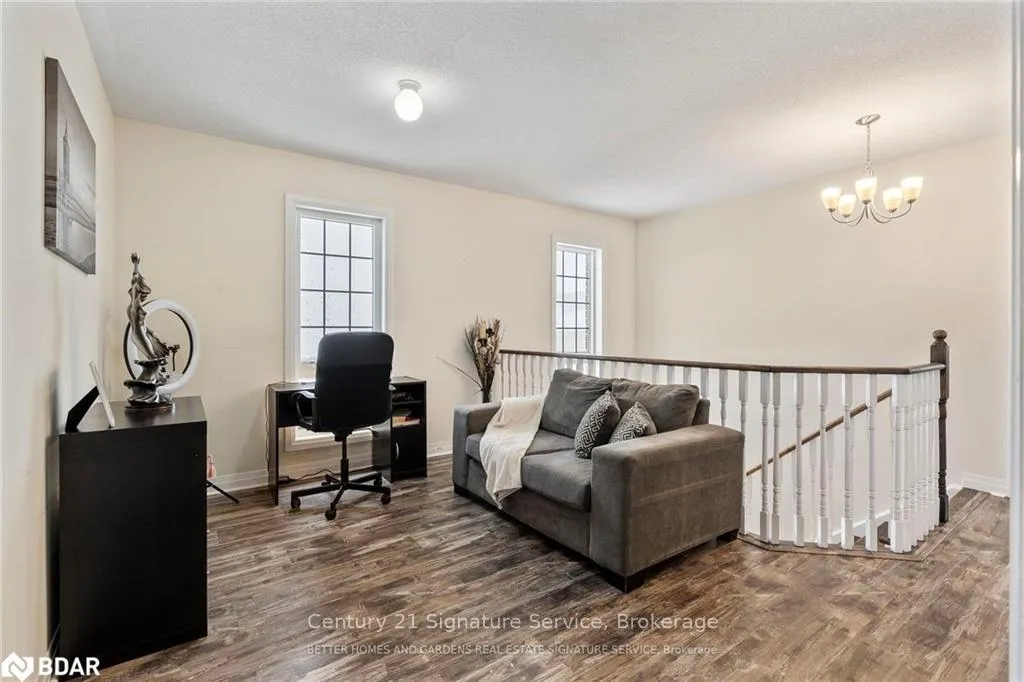 Photo 21 of 42 Bedford Estates Crescent, Barrie, Bayshore — HOMEH